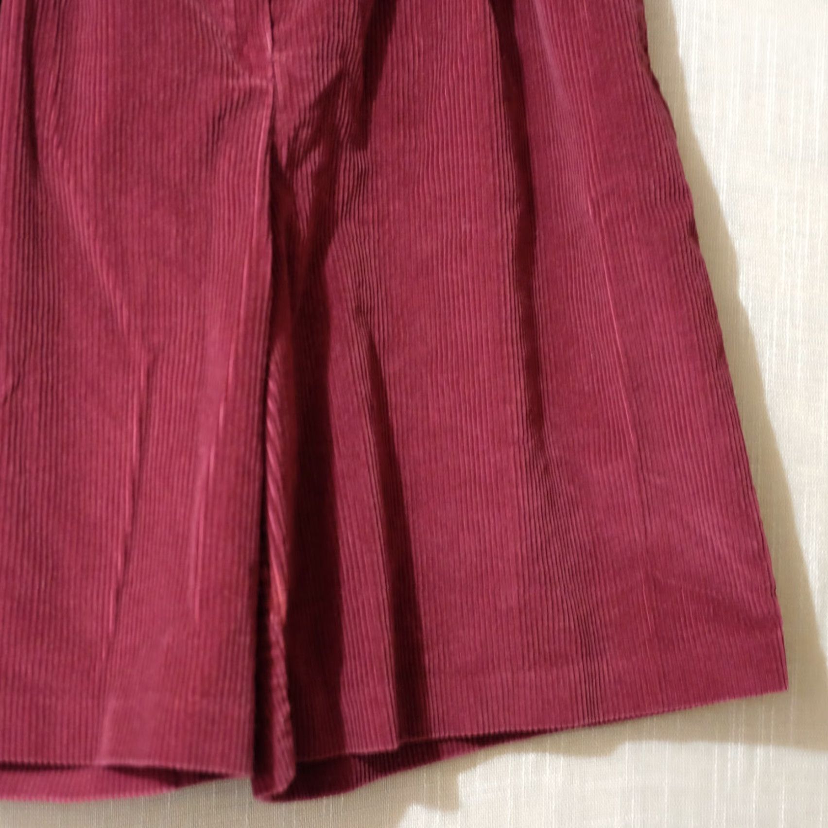 Vintage VINTAGE Counterparts Mom Shorts Corduroy Brugundy Pleated Front Women's 14 #H94-34 Size 36" / US 14 / IT 50 - 4 Thumbnail
