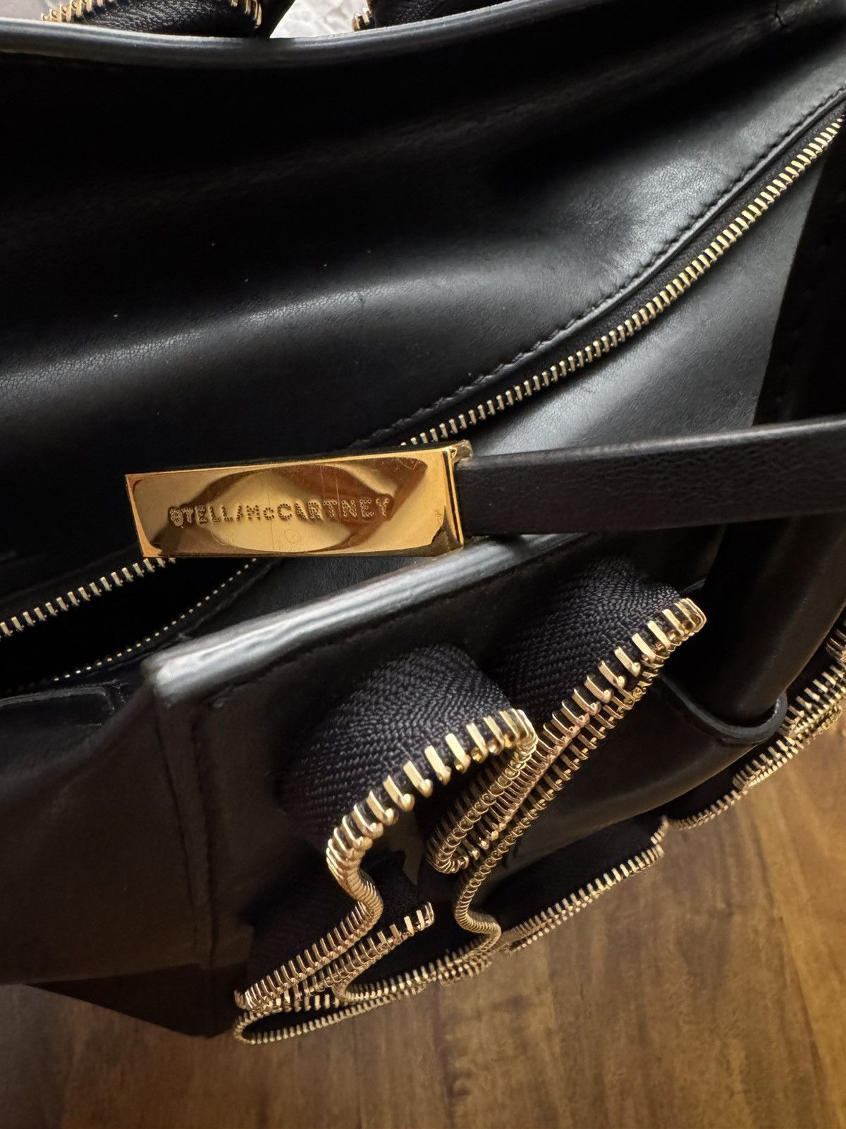 Stella McCartney STELLA MCCARTNEY Black Zipper Embellished Handle Bag Size ONE SIZE - 11 Thumbnail