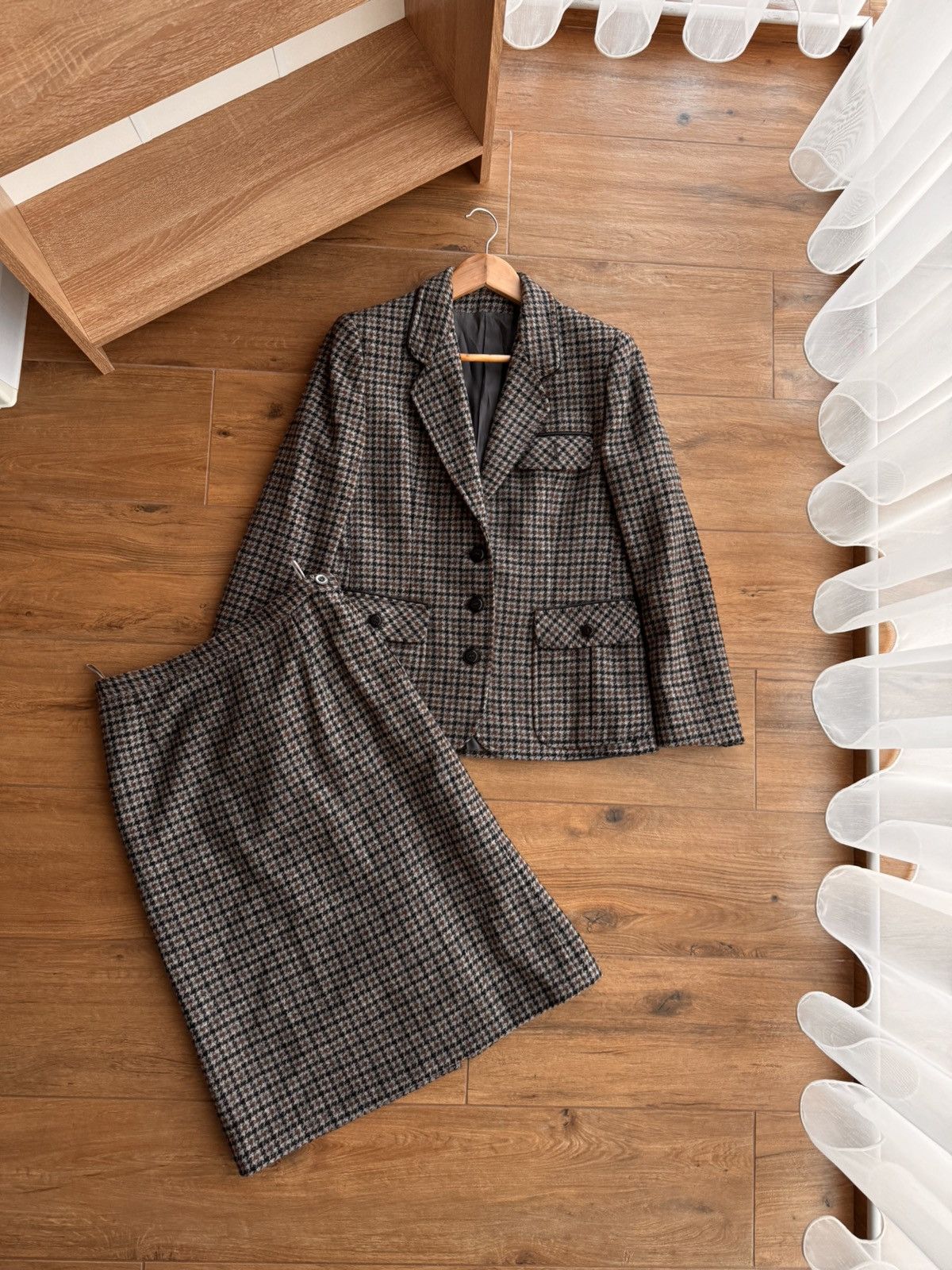 Designer × Vintage Vintage Luxury Plaid Tweed 3 Pockets Blazer Skirt Suit Size M / US 6-8 / IT 42-44 - 1 Thumbnail