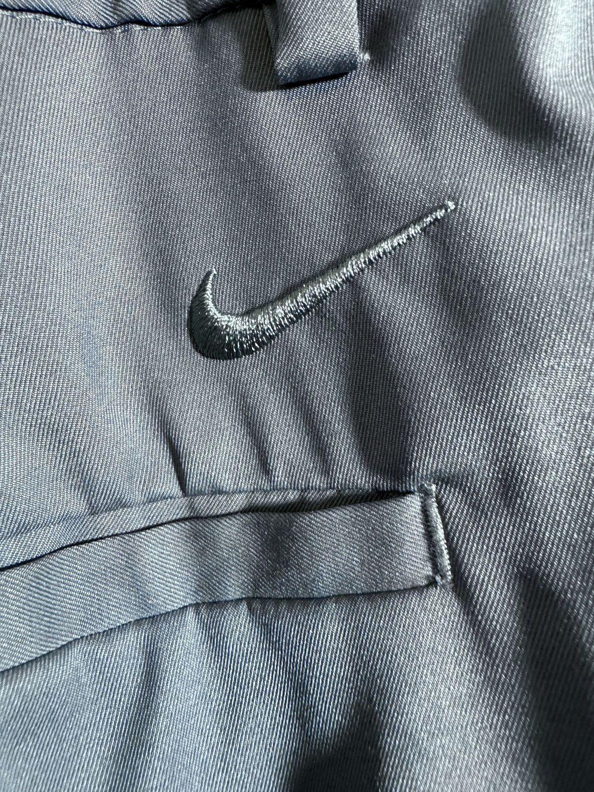 Nike EUC Nike Golf Short in Grey Size US 34 / EU 50 - 3 Thumbnail
