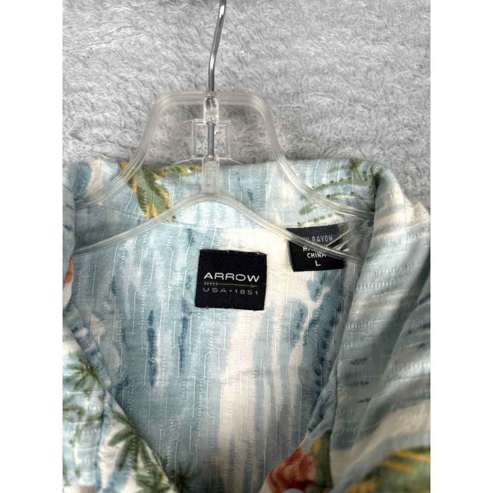 Arrow Arrow Shirt Men Large Blue White Red Floral Palm Pocket Button Up Hawaiian 100% Rayon Mens Size US L / EU 52-54 / 3 - 7 Thumbnail