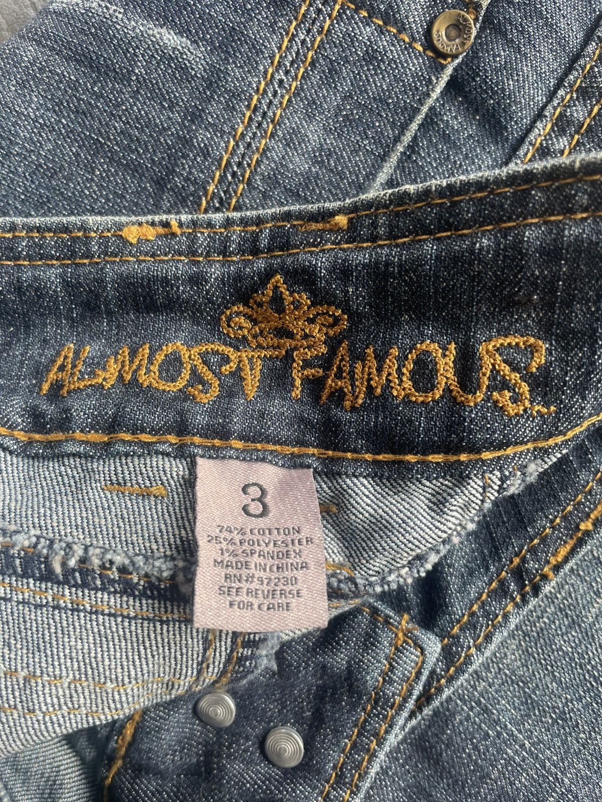 Almost Famous Almost Famous Flare Distresed Size 29" - 14 Thumbnail