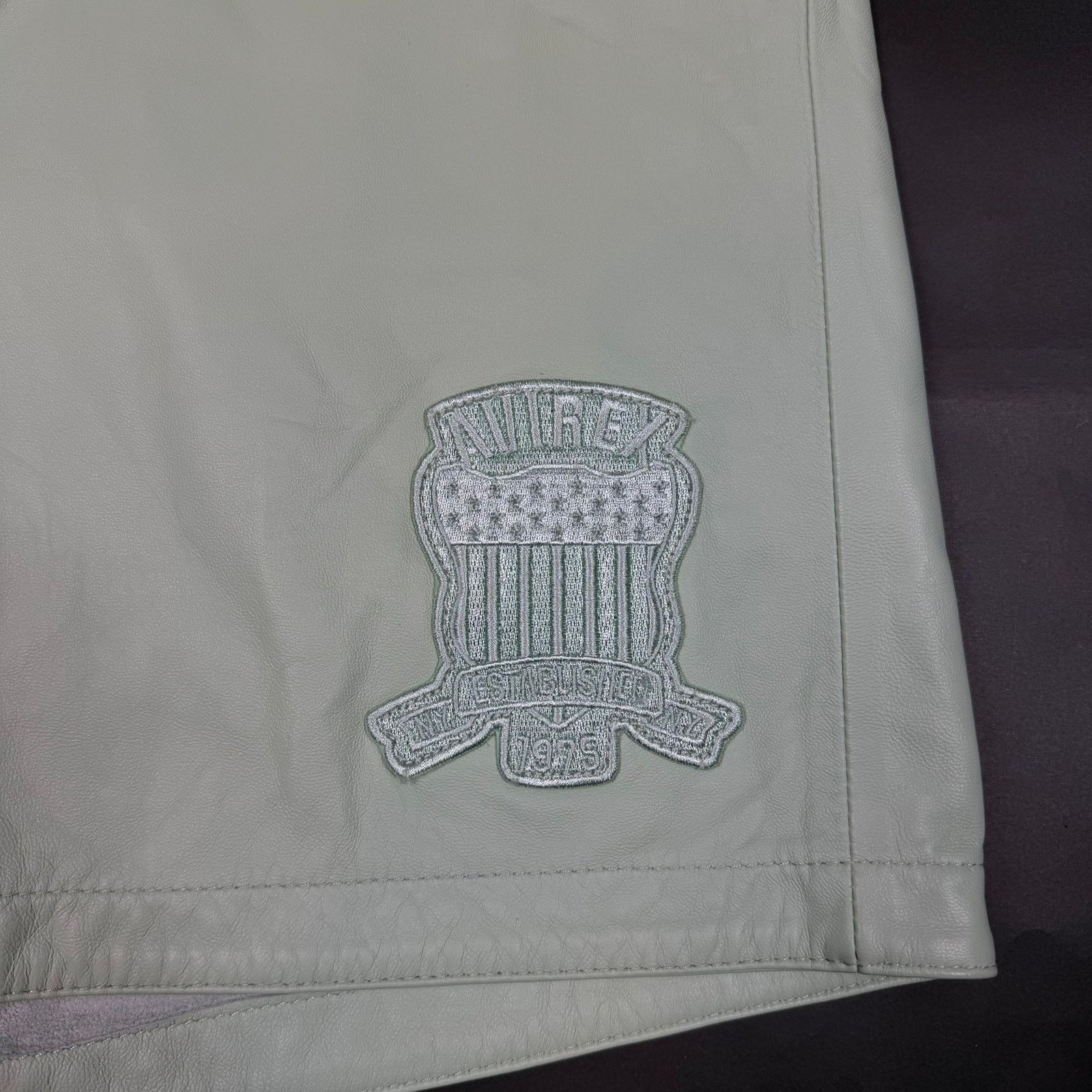 Avirex Avirex Leather Patch Short Size US 34 / EU 50 - 10 Thumbnail