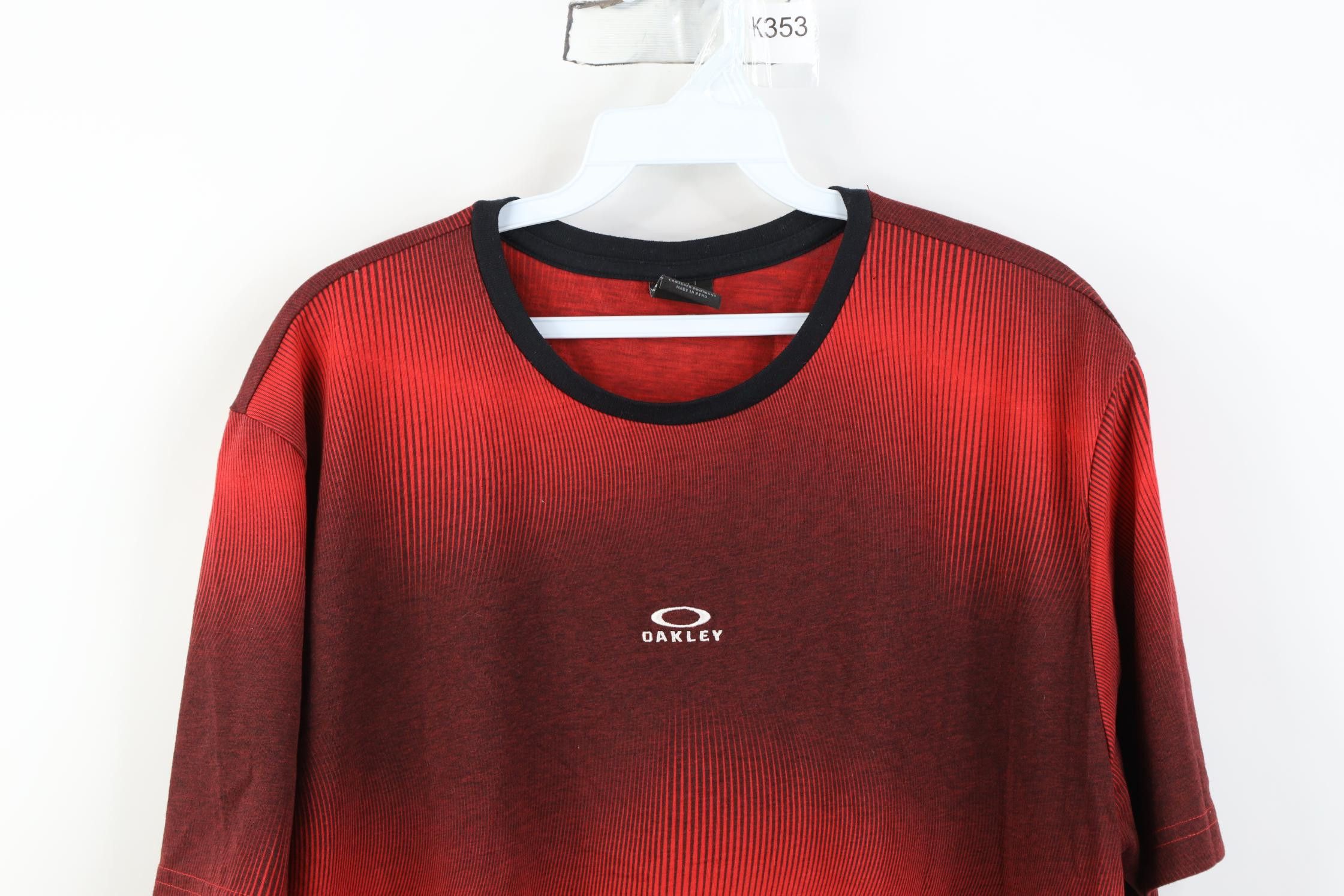 Oakley Vintage Y2K Oakley Center Logo Trippy Short Sleeve T-Shirt Size US XL / EU 56 / 4 - 2 Thumbnail