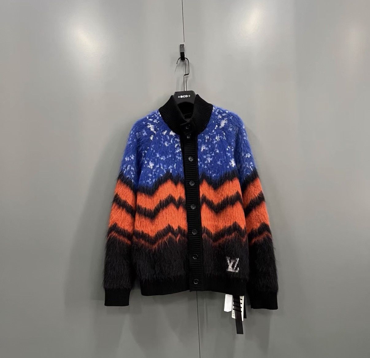 Louis Vuitton Louis Vuitton Multicolor Jacquard Cashmere Cardigan J41 Size XL / US 12-14 / IT 48-50 - 1 Thumbnail