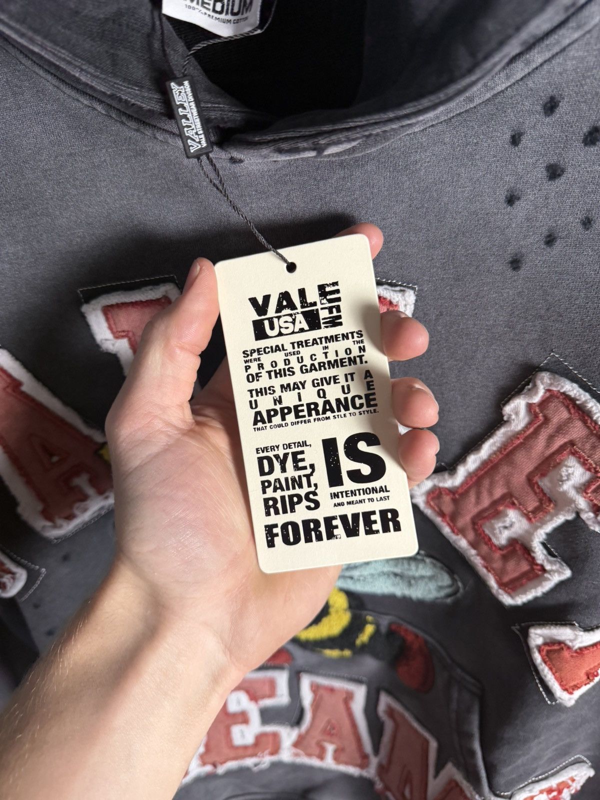 Vale Vale Forever Anthem Pullover ‘Black’ Size US M / EU 48-50 / 2 - 3 Thumbnail