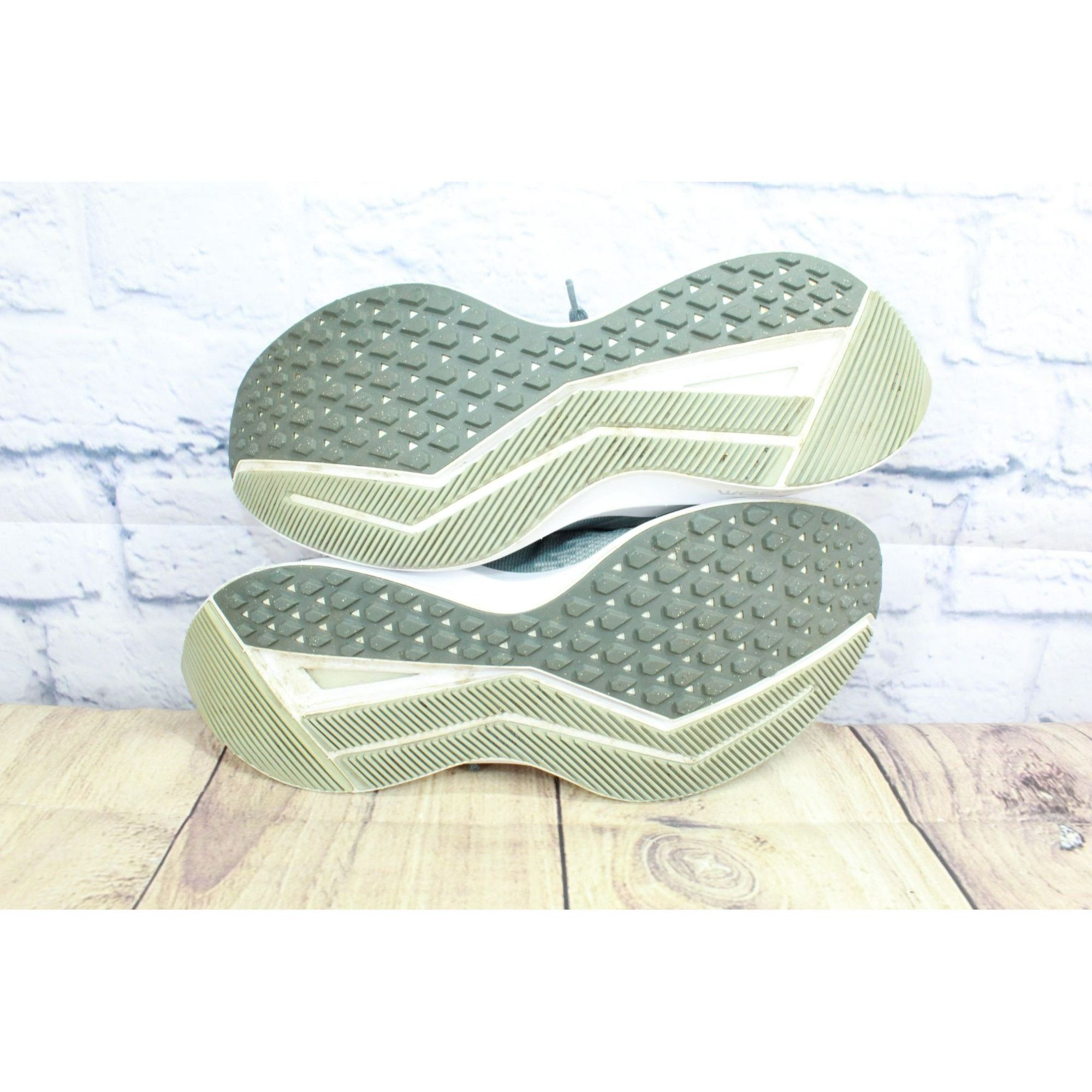 Nike Nike Air Zoom Winflo Women's Low Top Athletic Sneaker Shoes Size US 9 / IT 39 - 9 Thumbnail