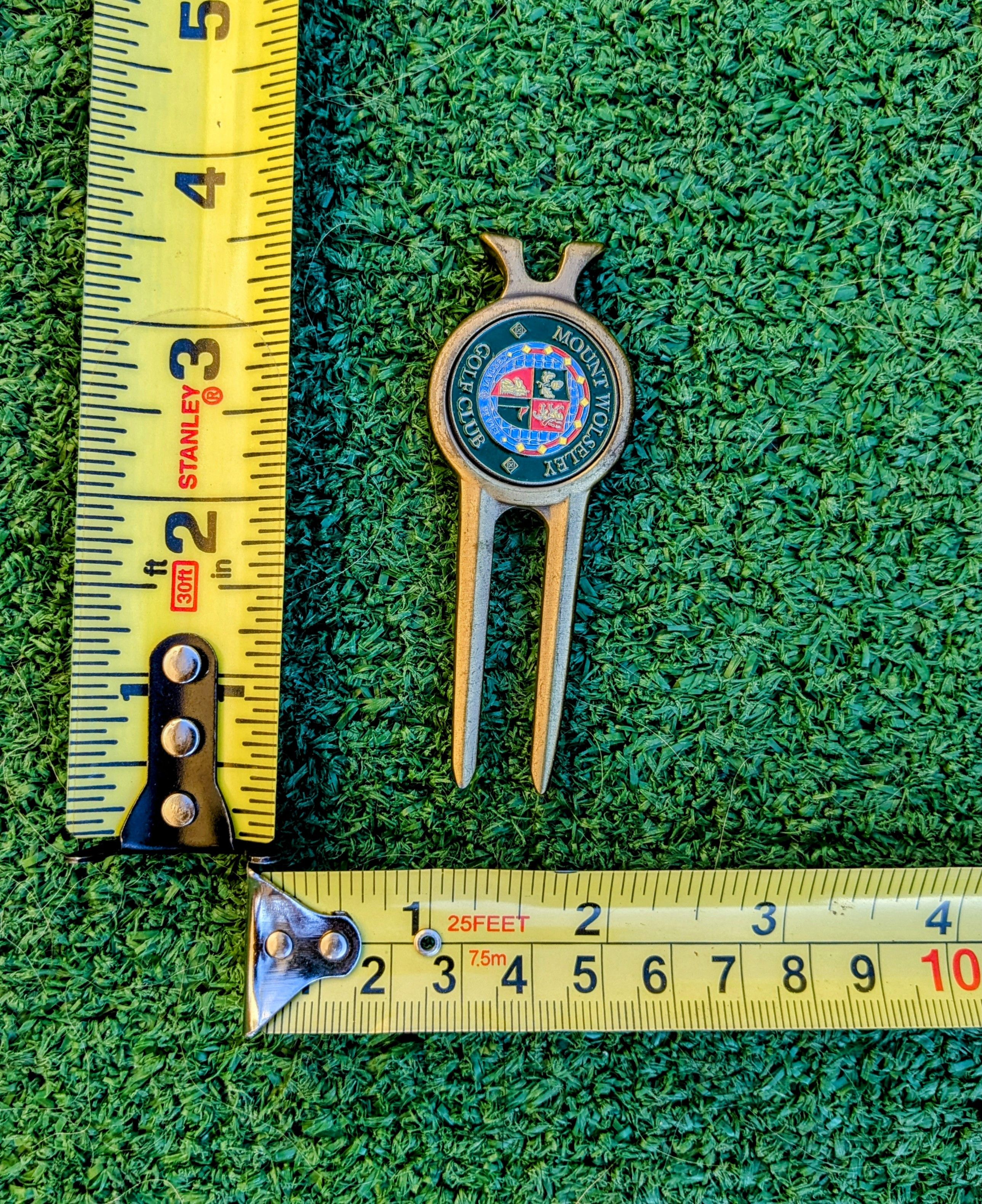 Designer Mount Wolseley Ireland Golf Club Certav Et Vici Divot Tool Size ONE SIZE - 3 Thumbnail