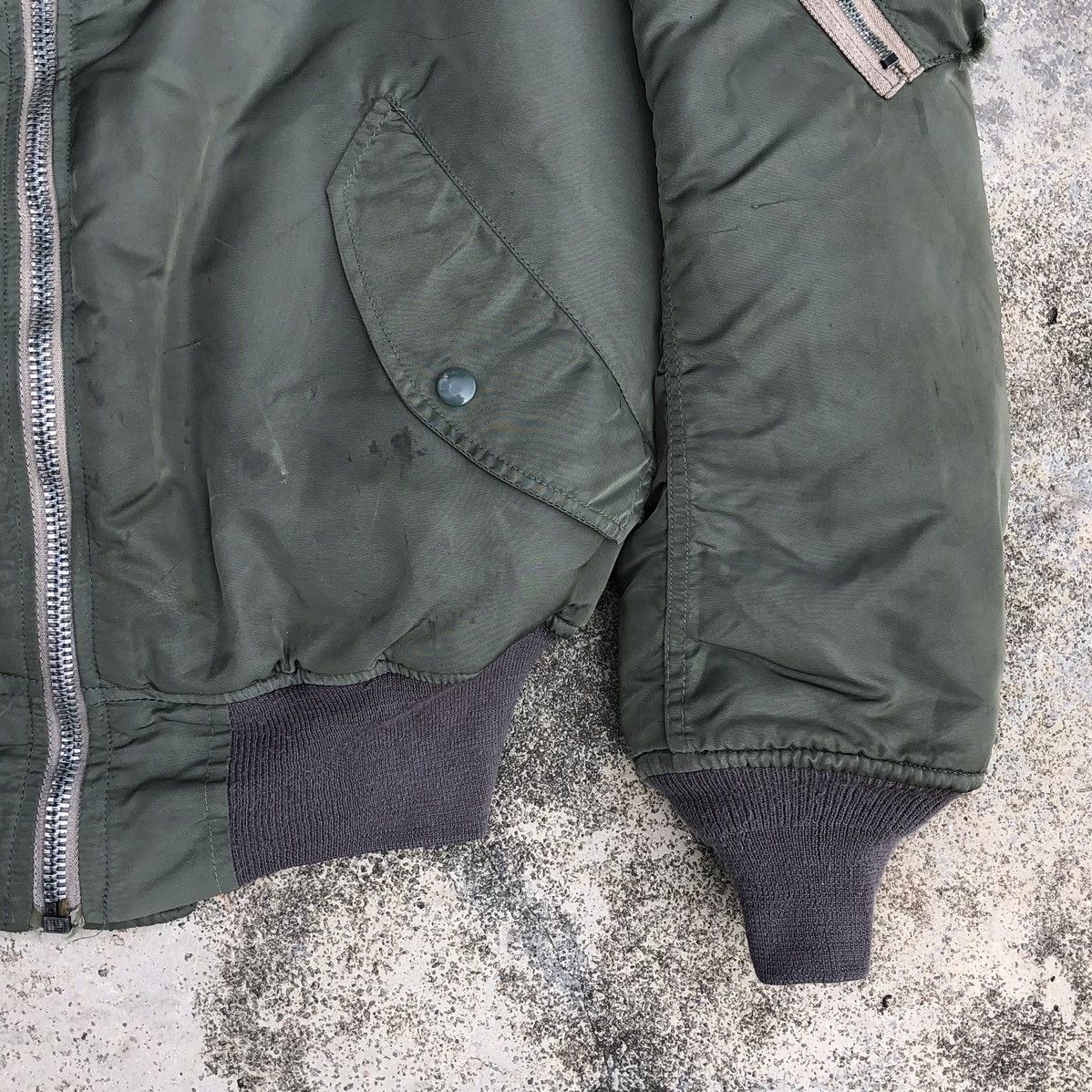 Avirex Vintage Avirex Intermediate Ma-1 Bomber Jacket 🇺🇸 Size US L / EU 52-54 / 3 - 4 Thumbnail