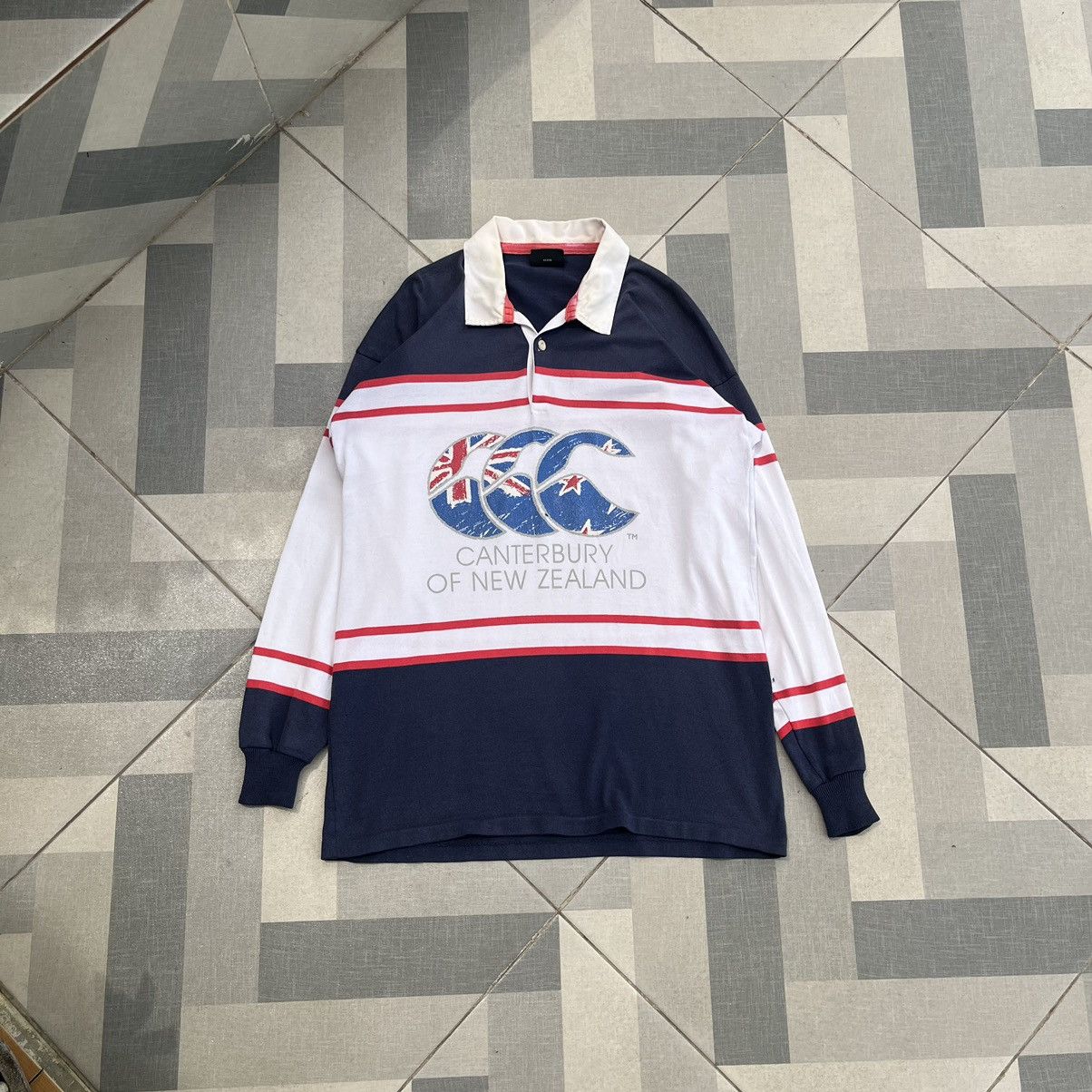 Canterbury of New Zealand × Vintage Vintage Centerburry Australia Flag Logo Rugby Shirt Size US L / EU 52-54 / 3 - 1 Thumbnail