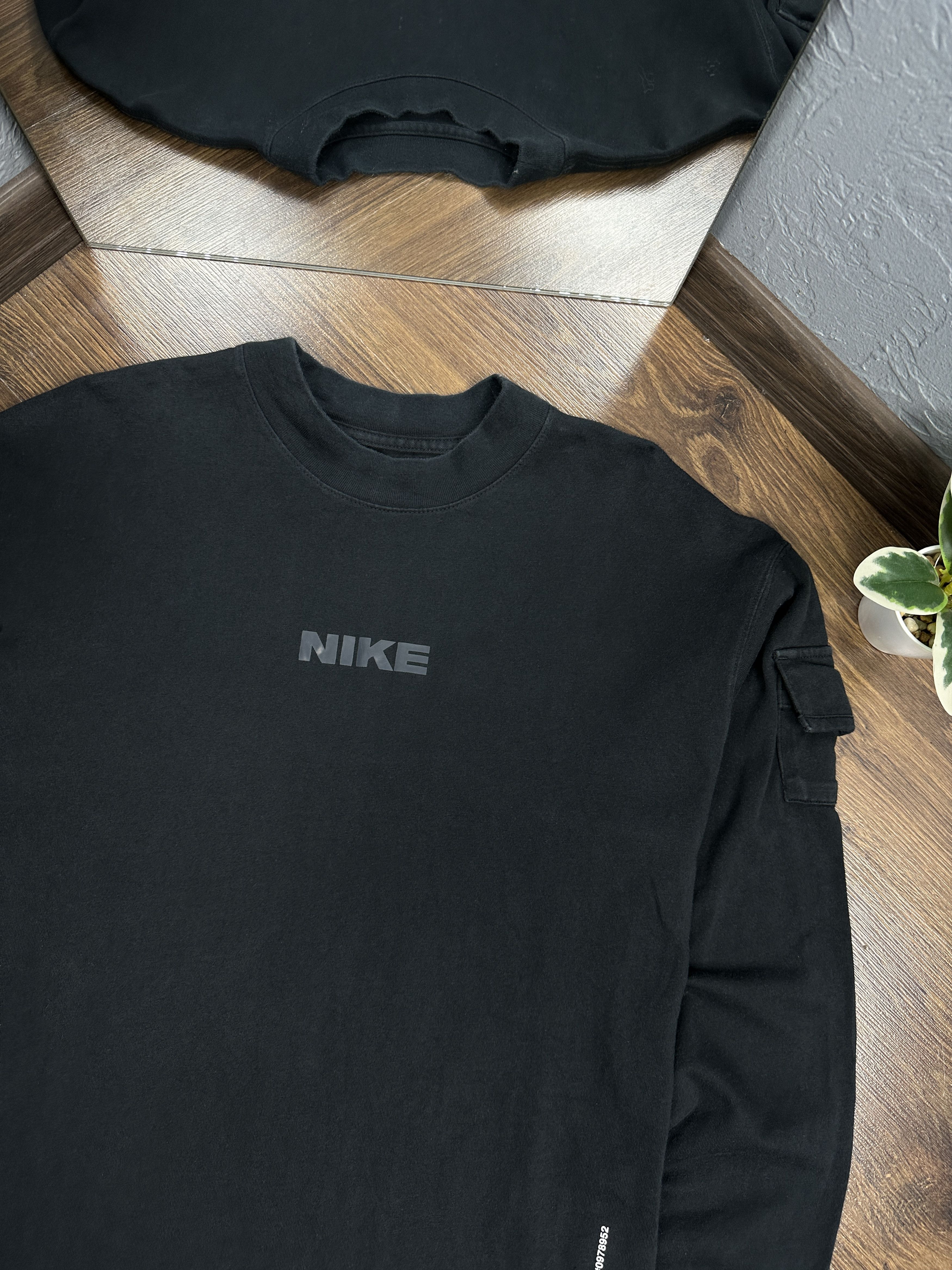 Nike Nike center logo sweatshirt Size US M / EU 48-50 / 2 - 2 Thumbnail