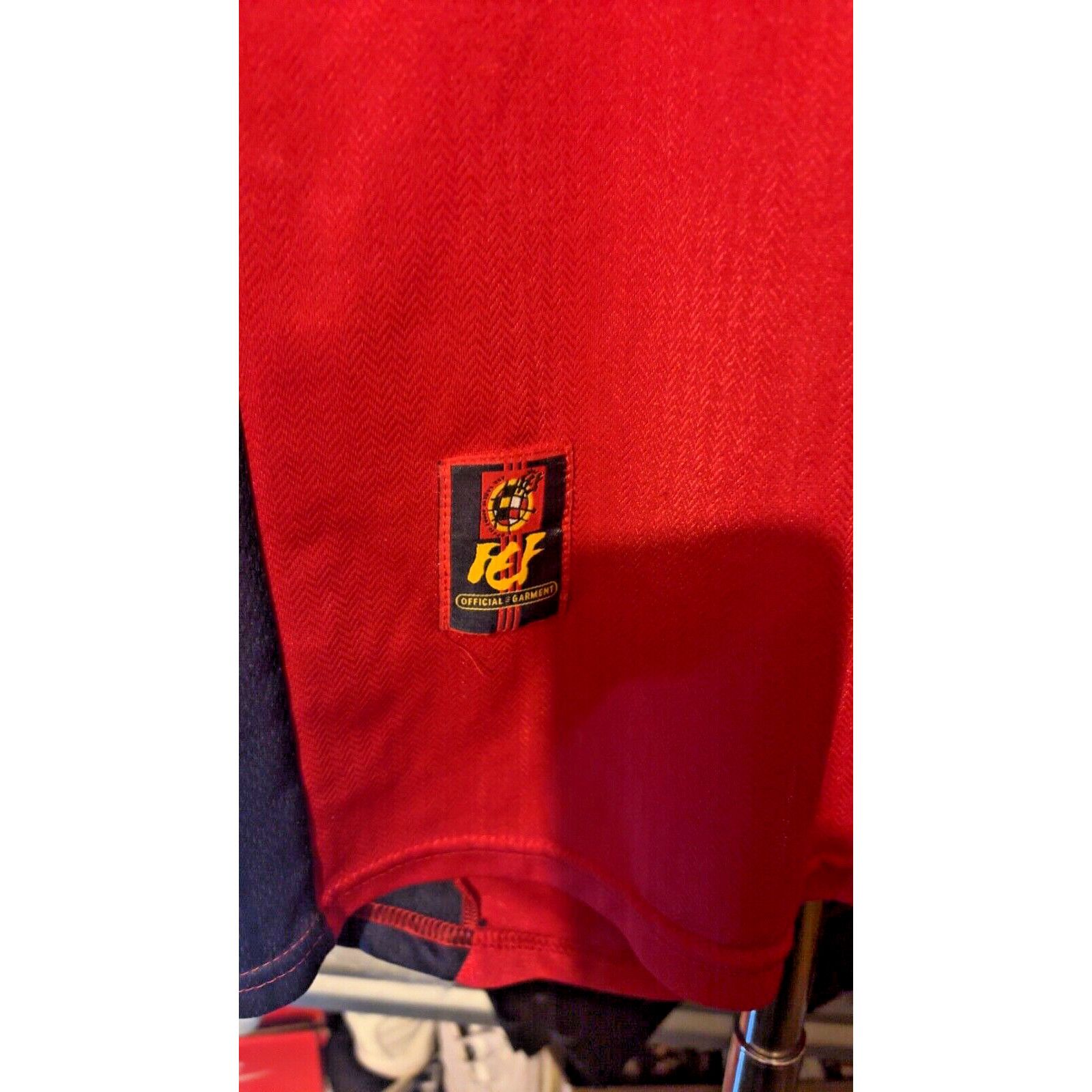 Adidas SPAIN NATIONAL TEAM 1998 HOME ADIDAS JERSEY 22"x30" Size US M / EU 48-50 / 2 - 2 Thumbnail