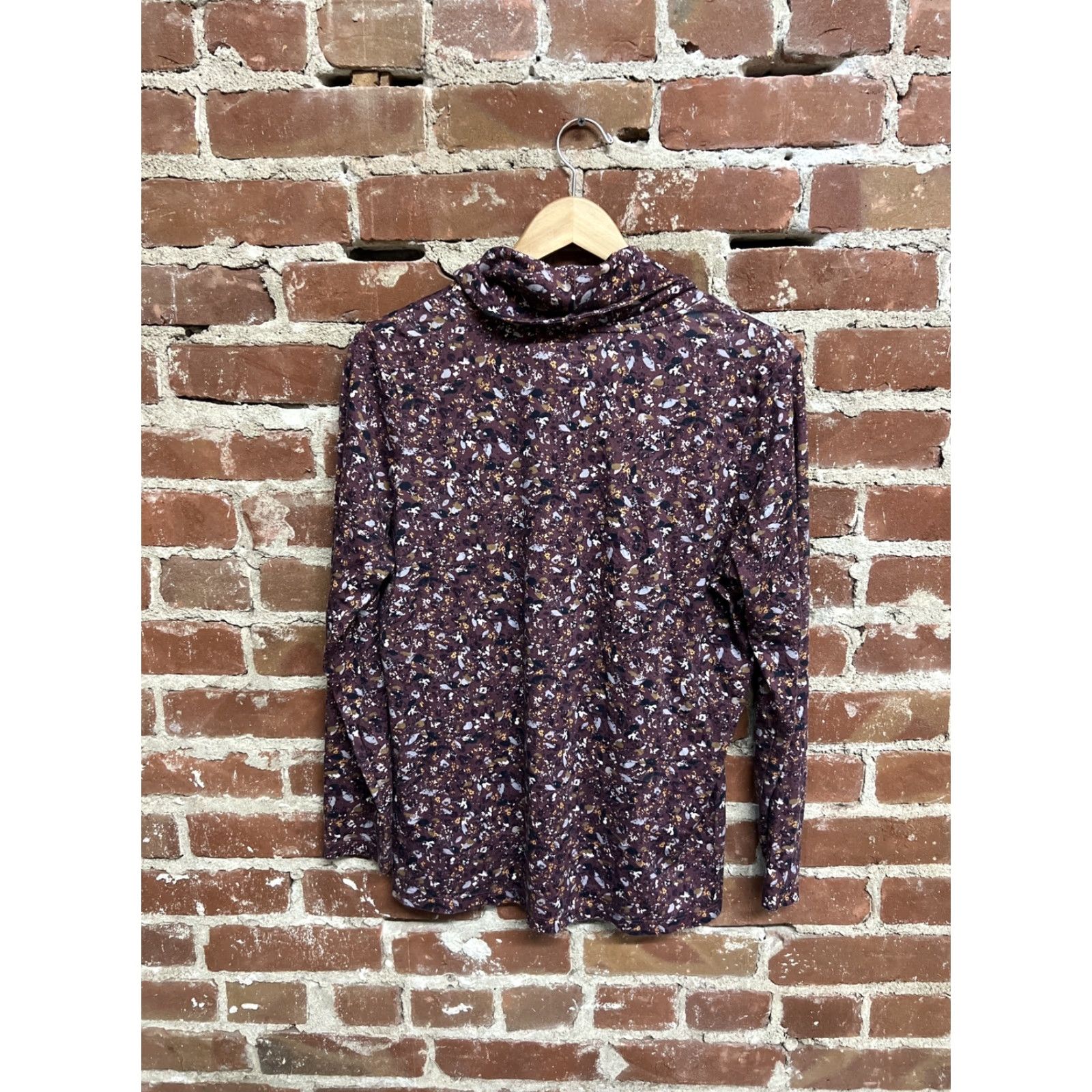 Vintage LL Bean Womens Long Sleeve Turtleneck Floral Pattern Red Size L Regular Shirt Mens Womens Girls Size L / US 10 / IT 46 - 2 Thumbnail