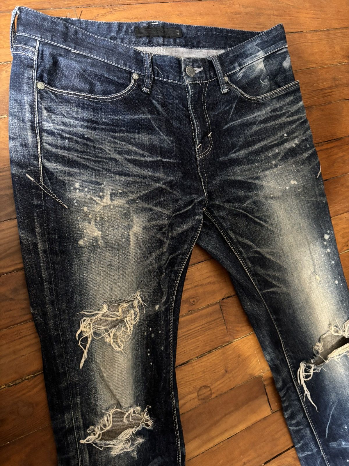 GOSTAR DE FUGA Fuga slim disstressed jeans Size US 33 - 1 Thumbnail