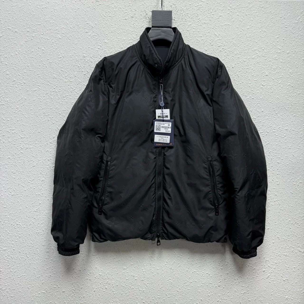 Louis Vuitton Louis Vuitton Monogram Reversible Down Jacket Size US S / EU 44-46 / 1 - 1 Thumbnail