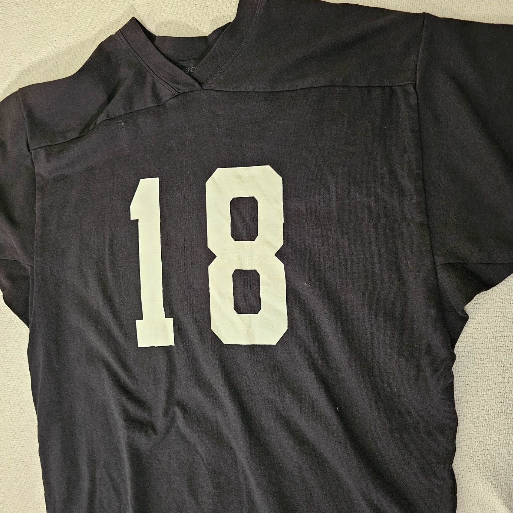 Vintage Kendall & Kylie Top Jersey #18 Graphic Black Short Sleeve Medium Size S / US 4 / IT 40 - 3 Thumbnail