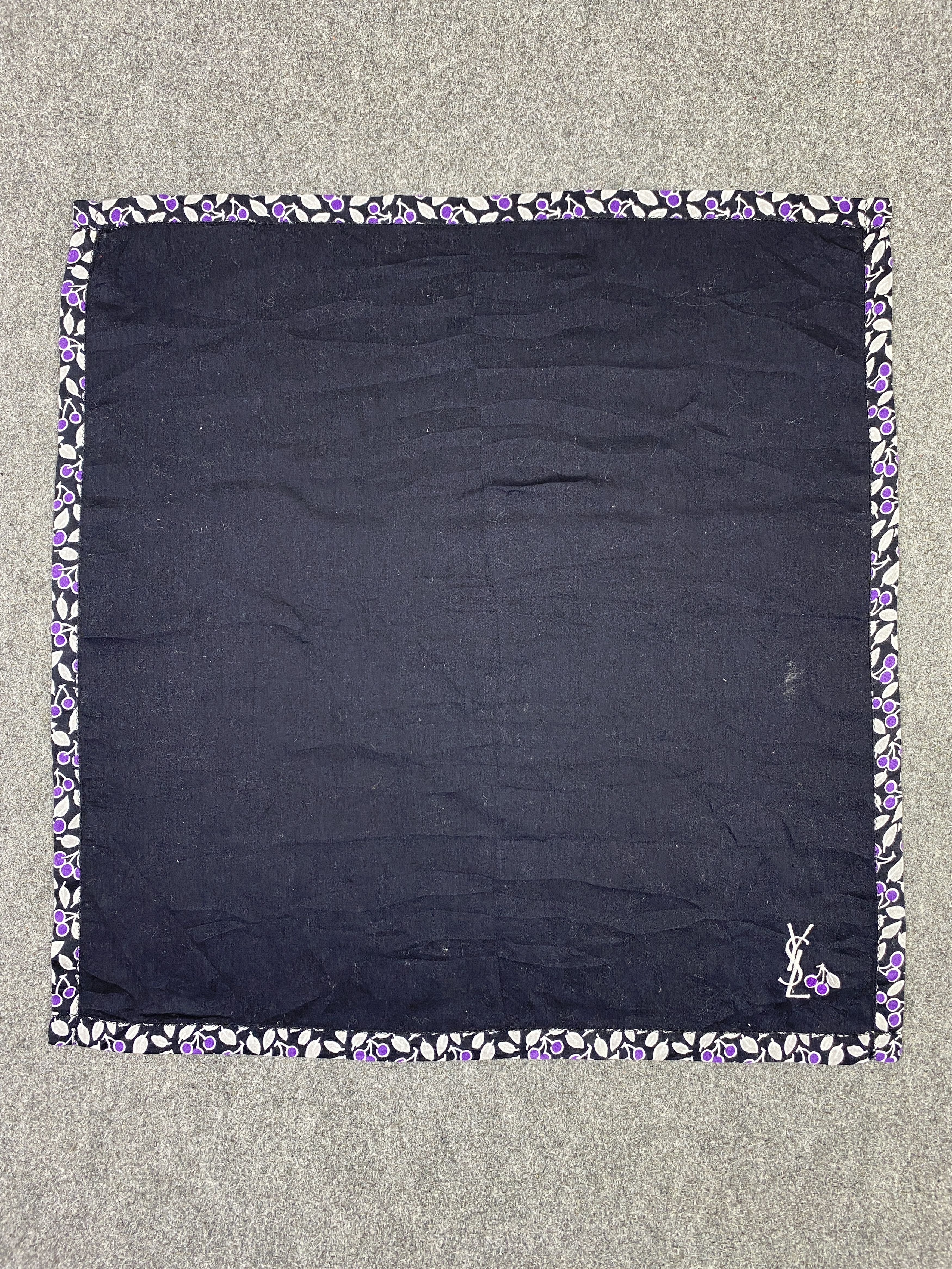 Yves Saint Laurent Yves Saint Laurent Handkerchief / Neckerchief KT0057 Size ONE SIZE - 4 Thumbnail
