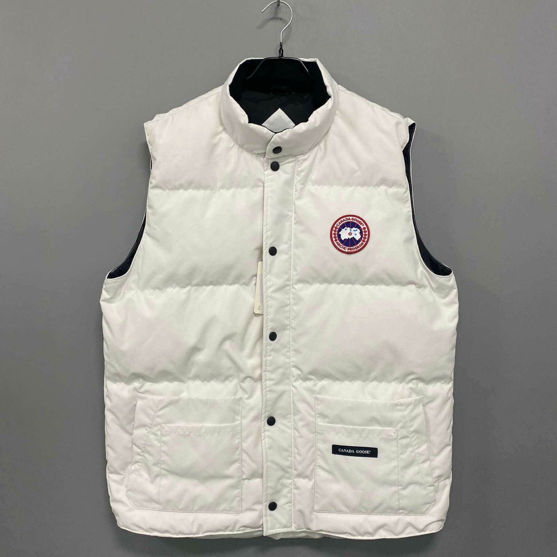 Canada Goose Canada Goose Collab Embroidered Vest xl Men Size US XL / EU 56 / 4 - 1 Thumbnail