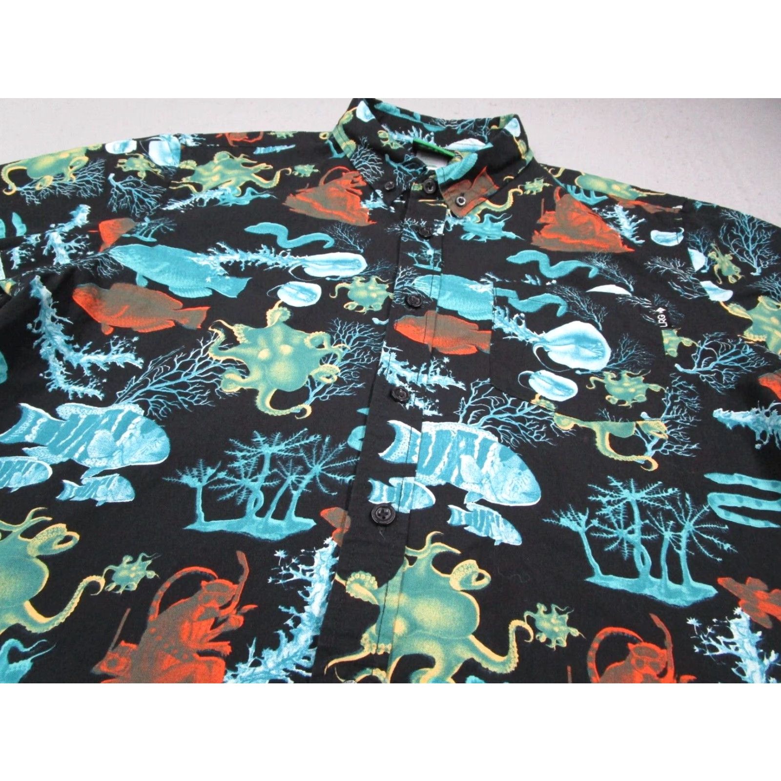 Vintage LRG Shirt Men Large Black Short Sleeve Button Up Hawaiian Fish Octopus Monkey Graphic Mens Size US L / EU 52-54 / 3 - 2 Thumbnail