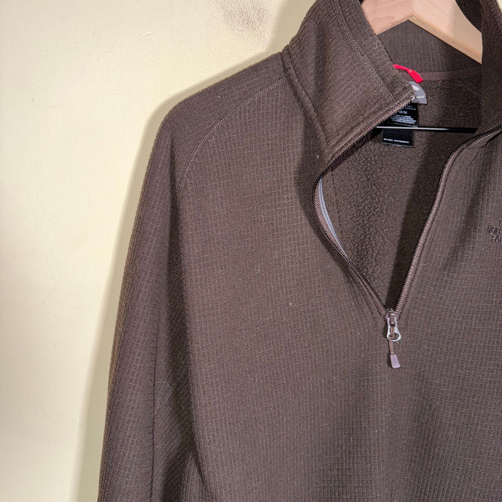 The North Face THE NORTH FACE chocolate brown waffle knit quarter zip M Size US M / EU 48-50 / 2 - 3 Thumbnail