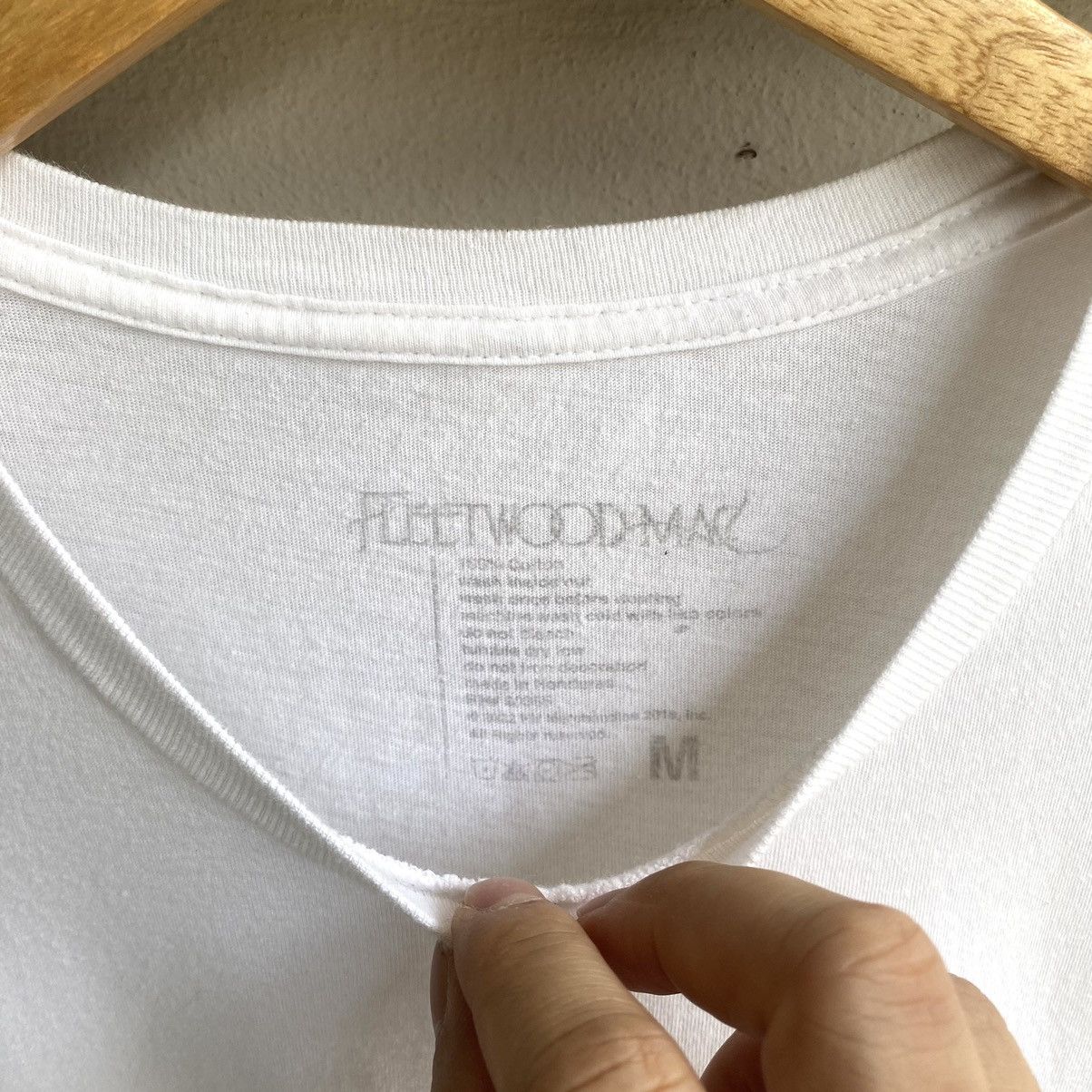Band Tees Fleetwood Mac Rumours T-Shirt (DDP / No Import Fees) Size US M / EU 48-50 / 2 - 4 Thumbnail
