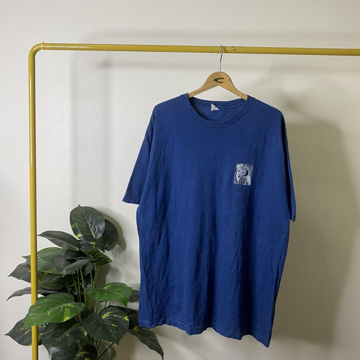 Vintage Vintage Y2K Surf T Shirt Surfing Style Size US XL / EU 56 / 4 - 6 Thumbnail