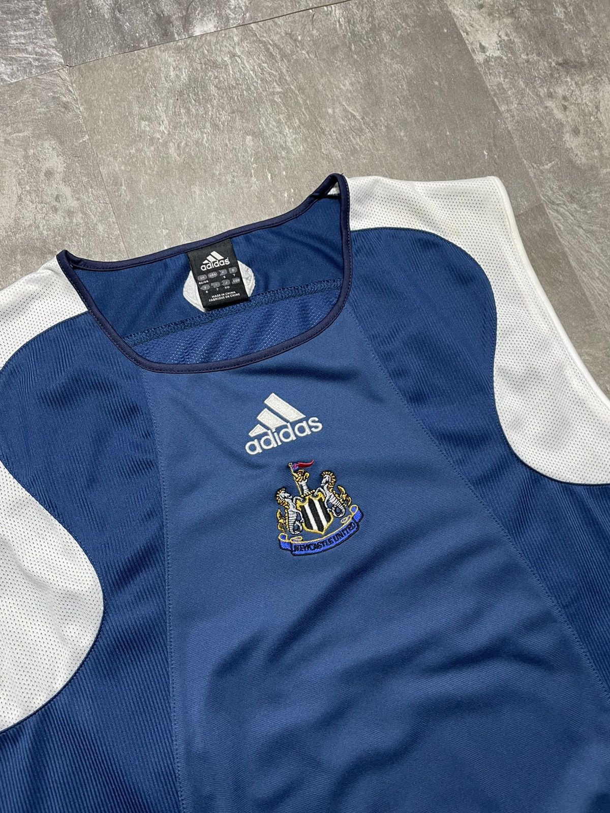 Adidas Adidas Newcastle United 2004/2005 Sleeveless Training Top Size US L / EU 52-54 / 3 - 2 Thumbnail