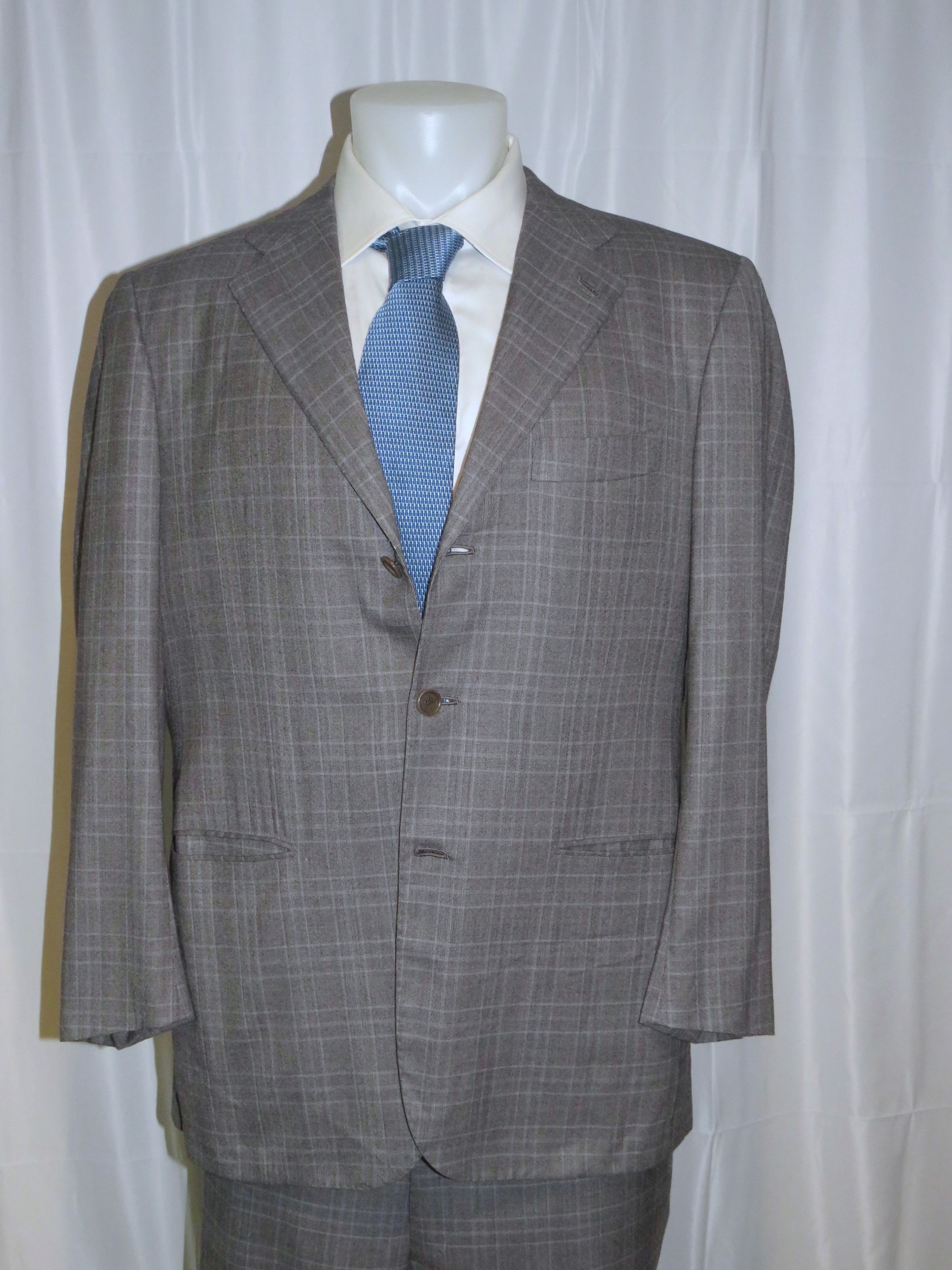 Kiton 13.2 Micron Super 210 Gray Plaid Three Button Suit 42R Size 42R - 3 Thumbnail