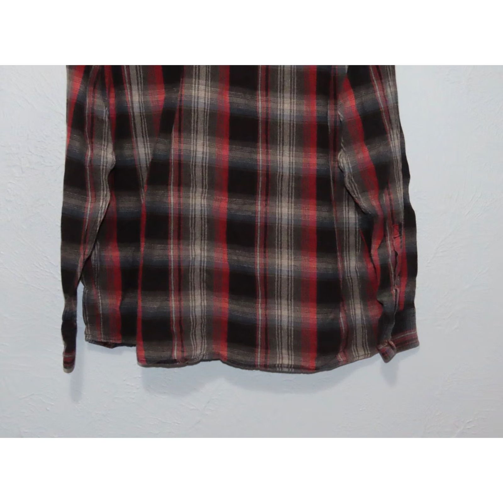 Vintage Duluth Untucked Flannel Relaxed Fit Shirt Men’s XL Black Red Gray Plaid Button-Up Size US XL / EU 56 / 4 - 6 Thumbnail