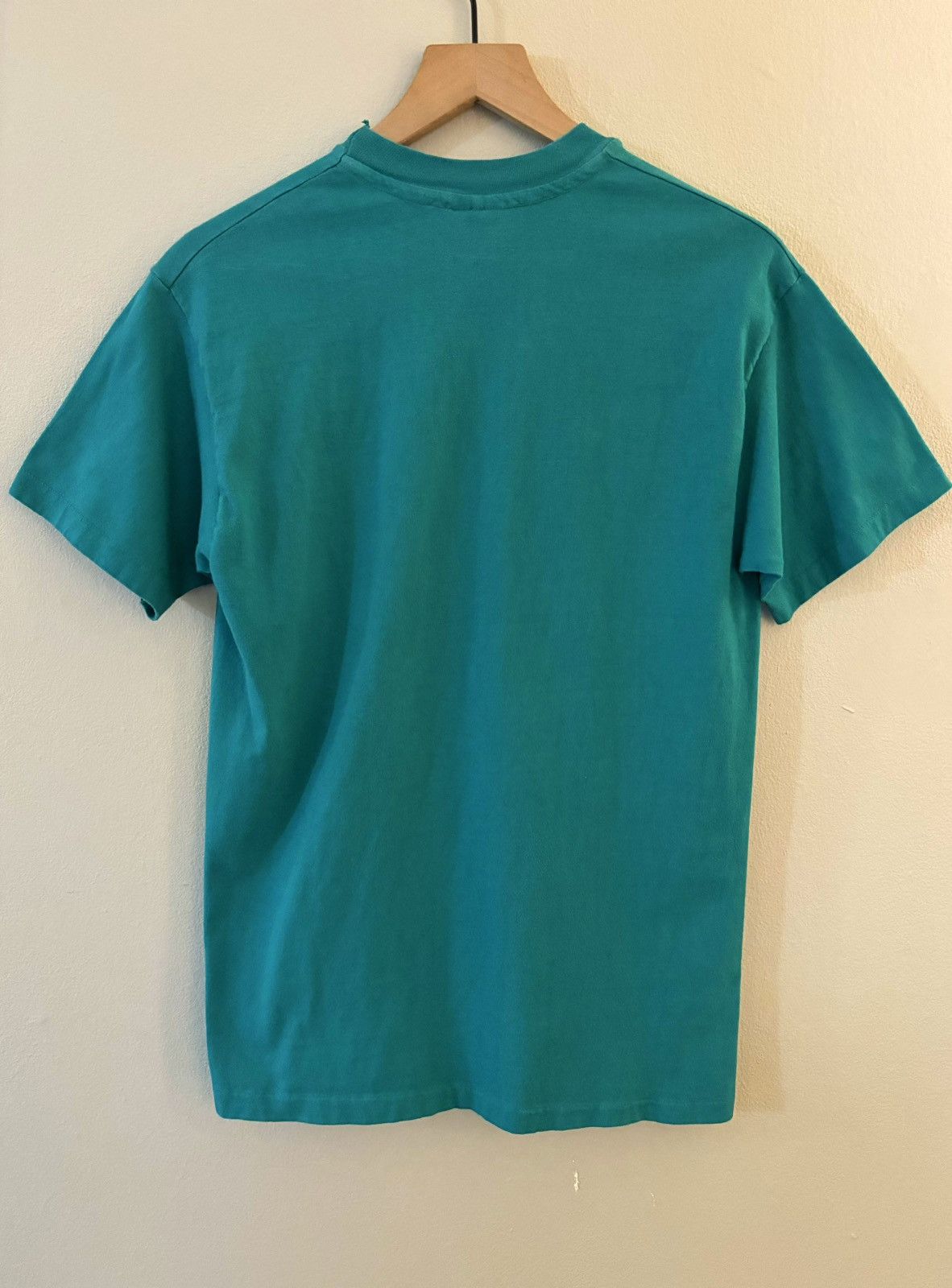 Hanes × Vintage BEEFY-T - Journeys Worldwide Adventure Single-Stitch Size US M / EU 48-50 / 2 - 10 Thumbnail