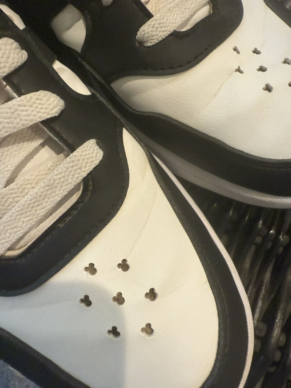 Adidas adidas x Mickey Mouse hoops Size US 13 / EU 46 - 6 Thumbnail