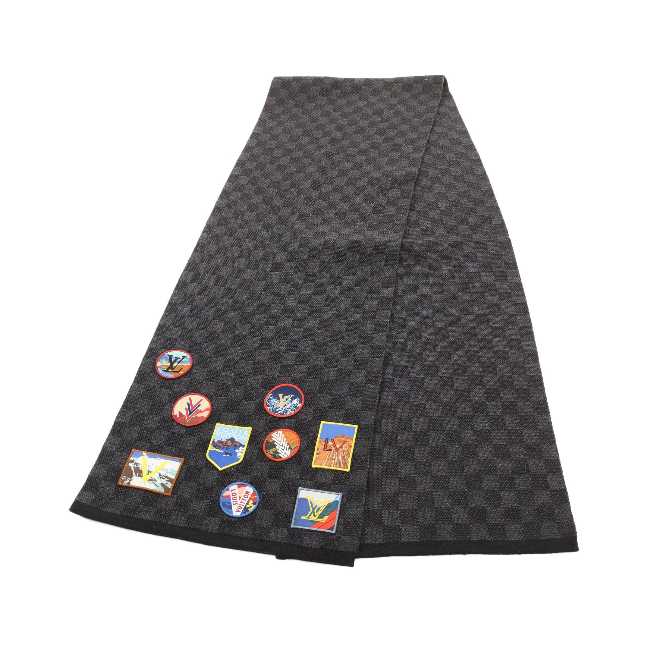 Louis Vuitton Louis Vuitton Écharpe Petit Damier Alps Scarf Patch Wool Gray Black Multicolor Size ONE SIZE - 1 Thumbnail