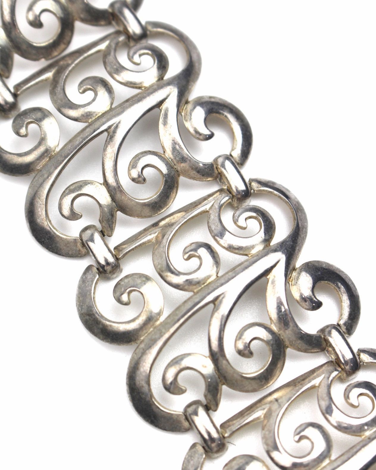 Vintage 1960S USA VINTAGE ARABESQUE OPENWORK SCROLL BRACELET Size ONE SIZE - 4 Thumbnail