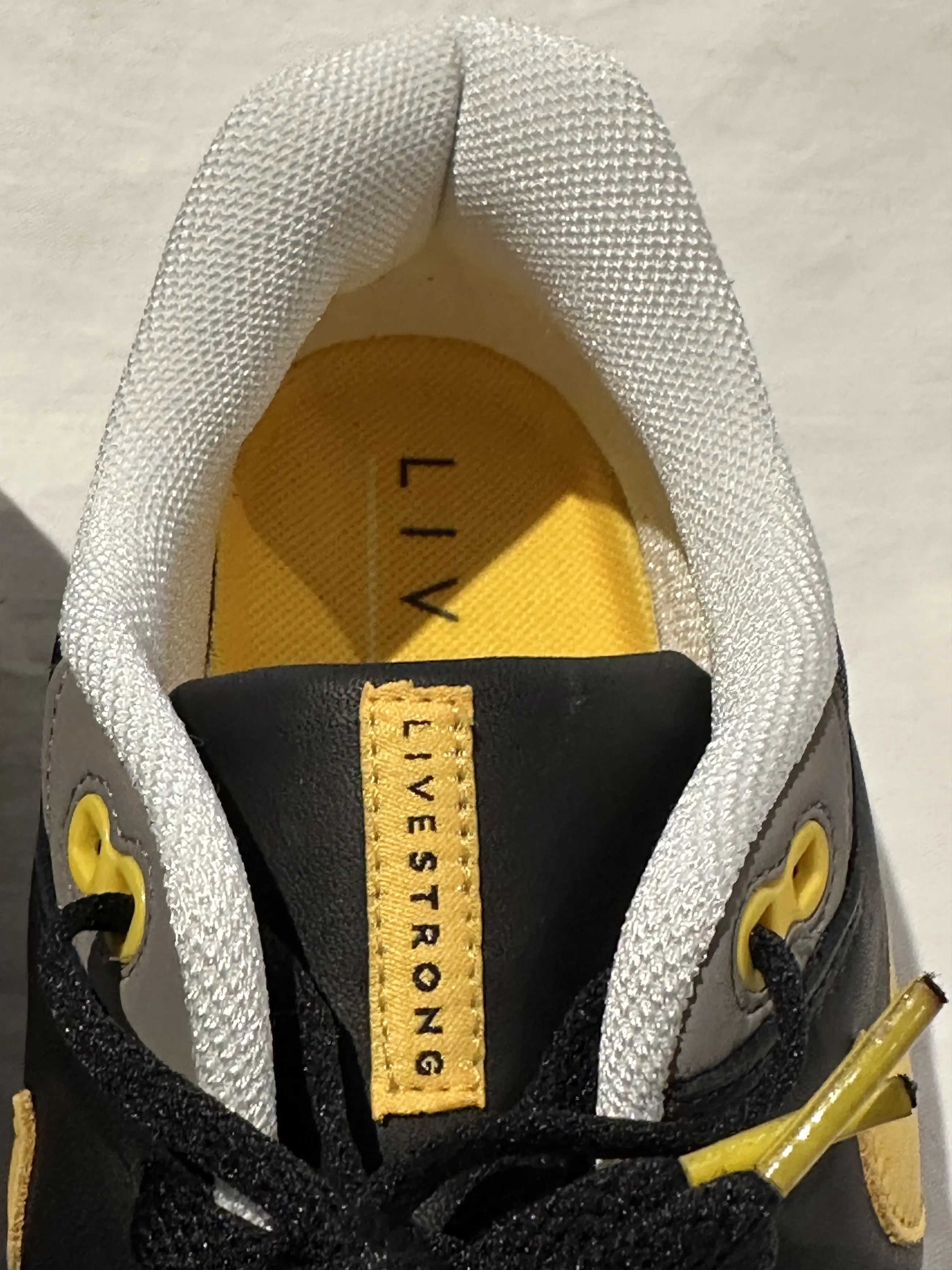 Nike BRAND NEW *RARE* NIKE AIR MAX 1 PREM TZ LAF LIVESTRONG SZ 11 Size US 11 / EU 44 - 6 Thumbnail