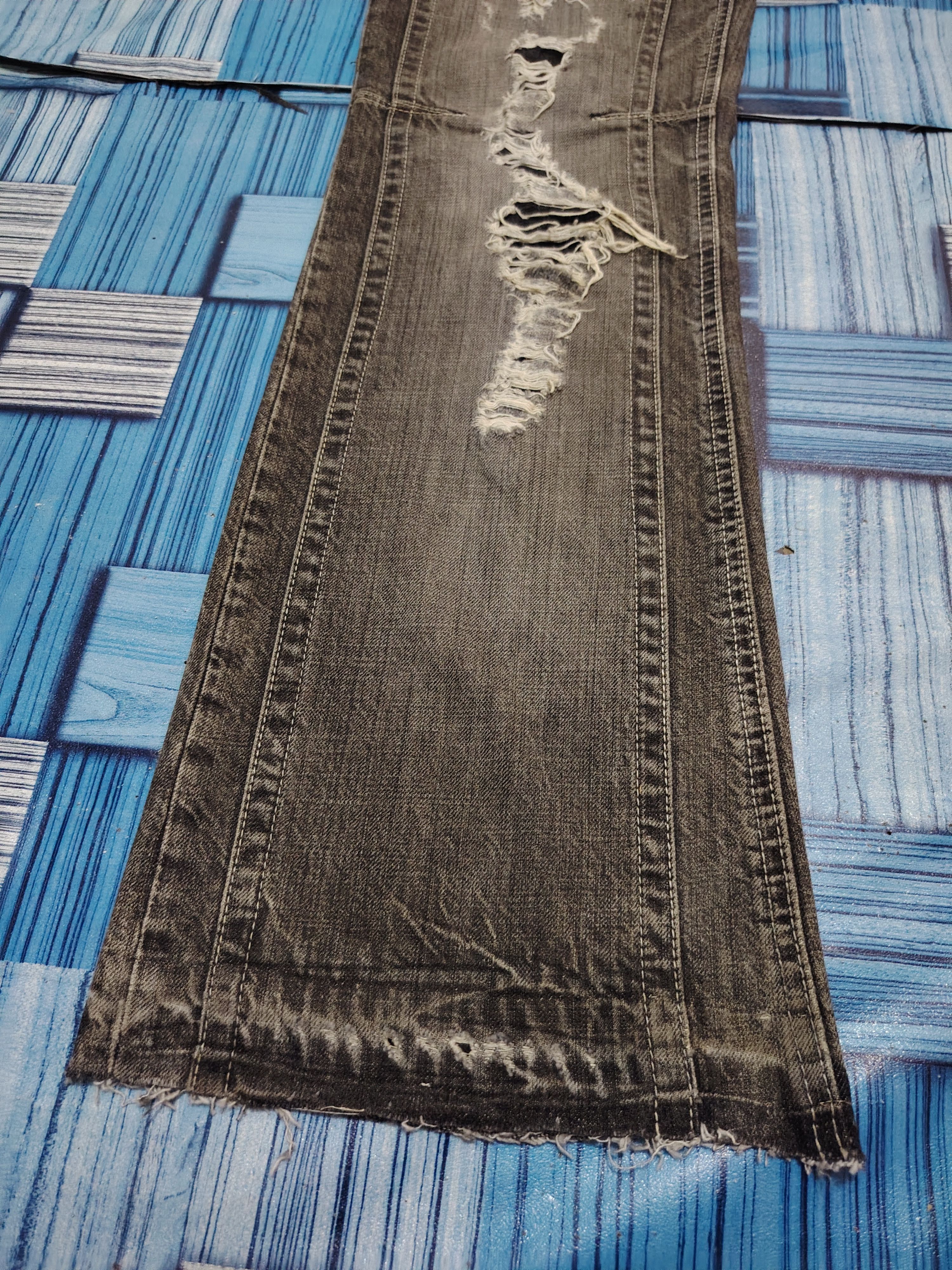 Who Decides War Japan Tete Homme Grunge style Distressed denim Flared Jeans Size US 30 / EU 46 - 8 Thumbnail