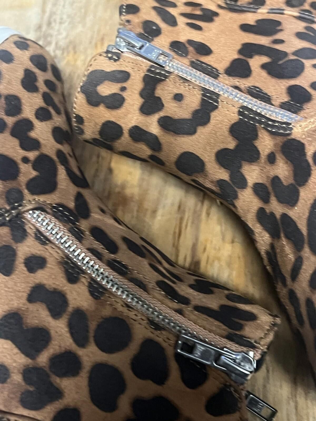 Other Time And Tru Women 8 faux suede Leopard Print Bootie Zippers Size US 8 / IT 38 - 9 Thumbnail