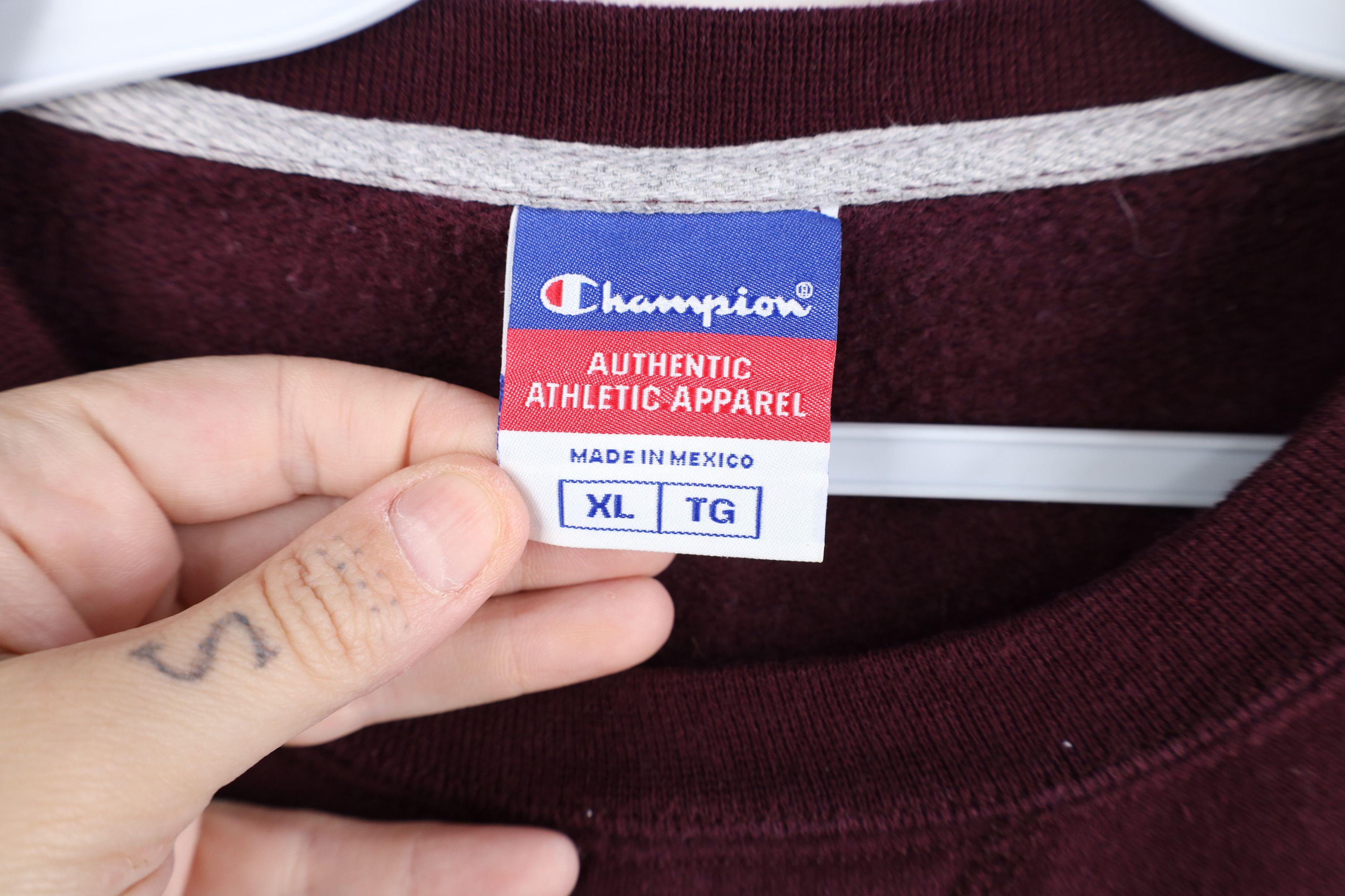 Champion Vintage 90s Champion Classic Logo Crewneck Sweatshirt Purple Size US XL / EU 56 / 4 - 10 Thumbnail