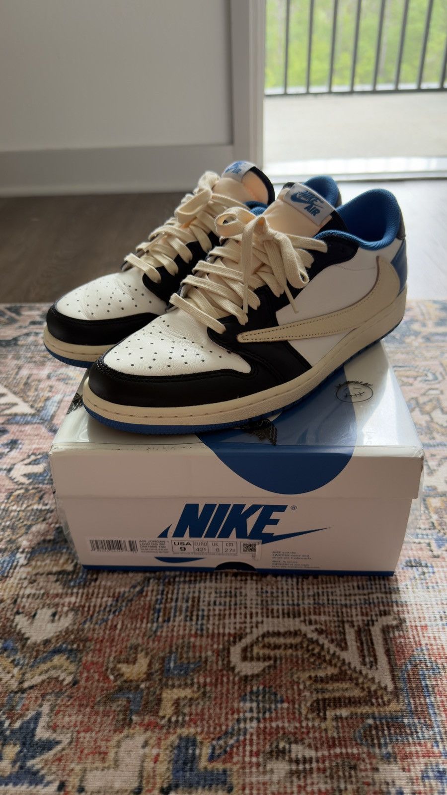 Fragment Design × Jordan Brand Air jordan 1 low fragment x Travis scott Size US 9 / EU 42 - 1 Thumbnail