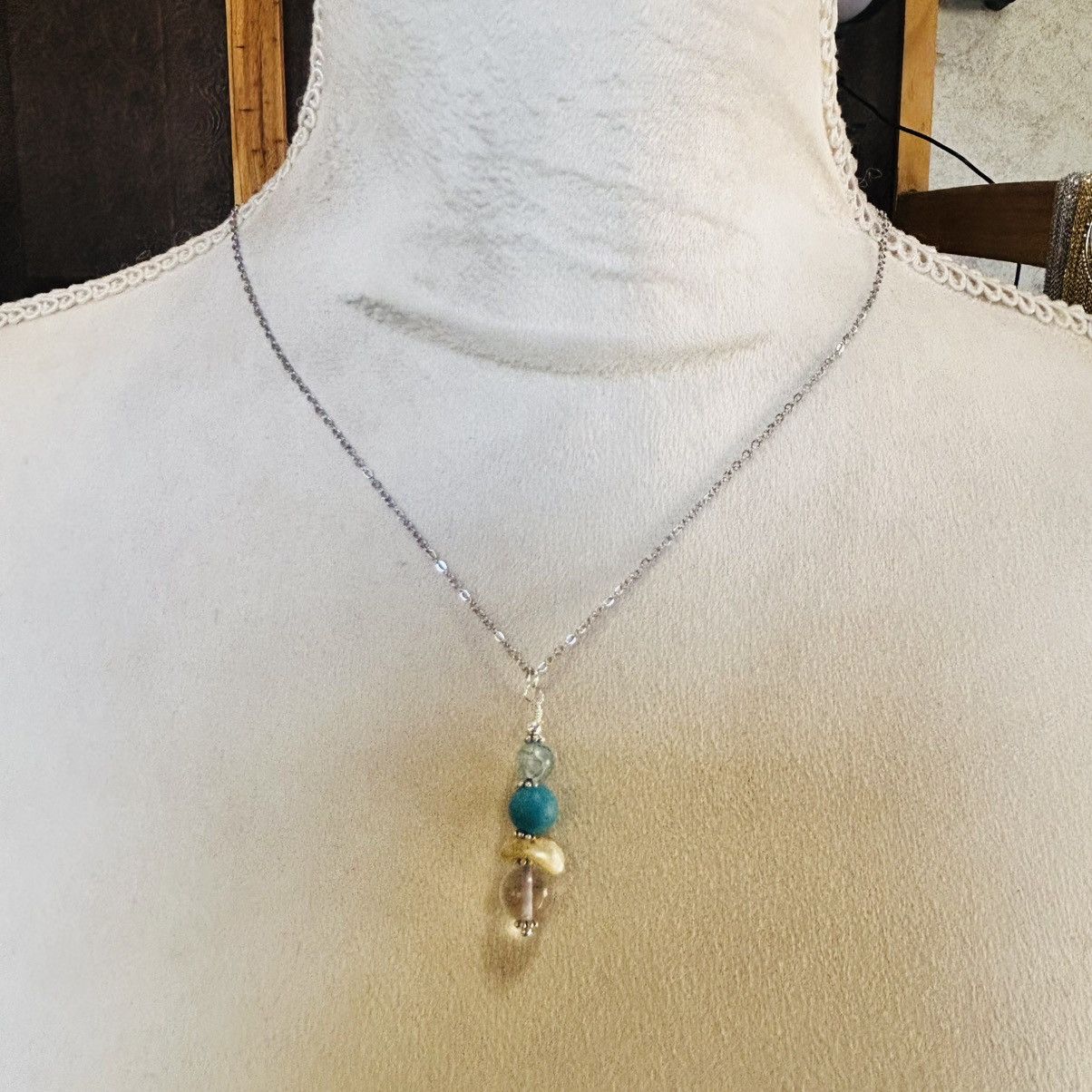 Handmade Handcrafted elegant genuine stone pendant on chain necklace Size ONE SIZE - 3 Thumbnail