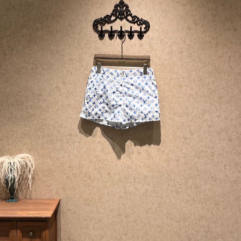 Louis Vuitton Louis Vuitton Blue and white presbyopic jogging shorts Size US 38 / EU 54 - 1 Thumbnail