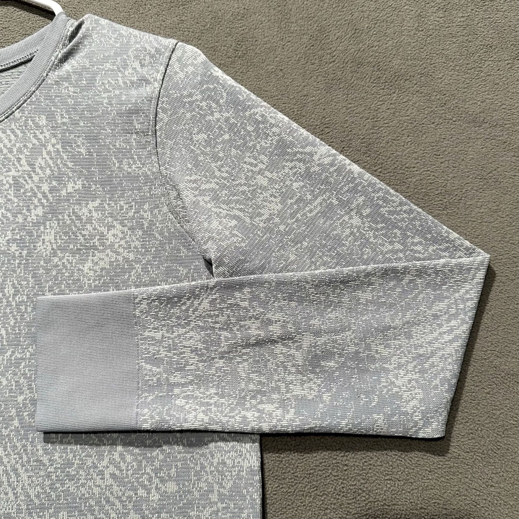 Lululemon Lululemon Swiftly Breathe Long Sleeve Shirt Women 8 Gray Geometric Athletic Size M / US 6-8 / IT 42-44 - 4 Thumbnail