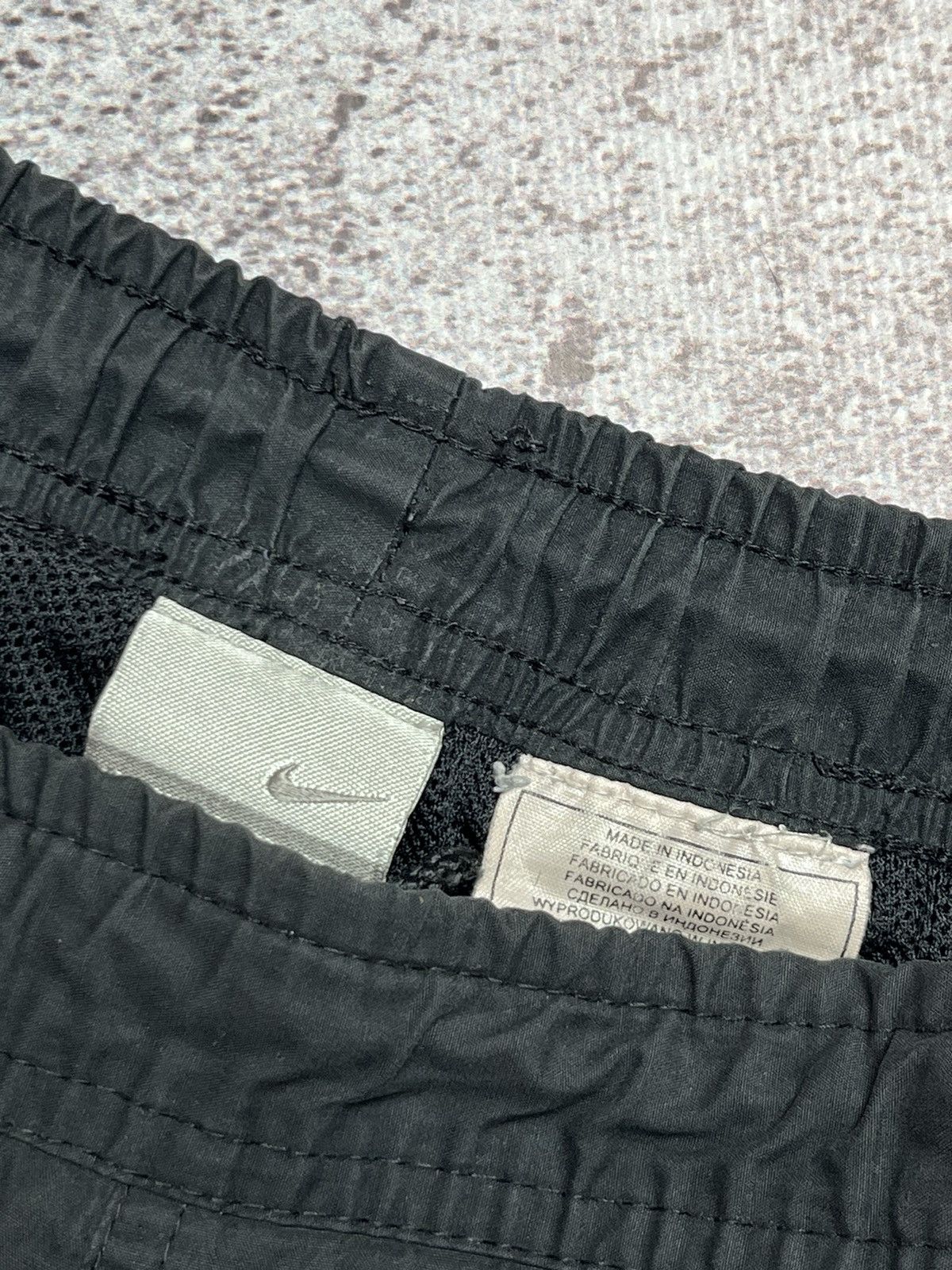 Nike × Vintage 🔥Vintage Nike Track Cargo Pants Nylon Drill Y2K style Swoosh Size US 31 - 7 Thumbnail