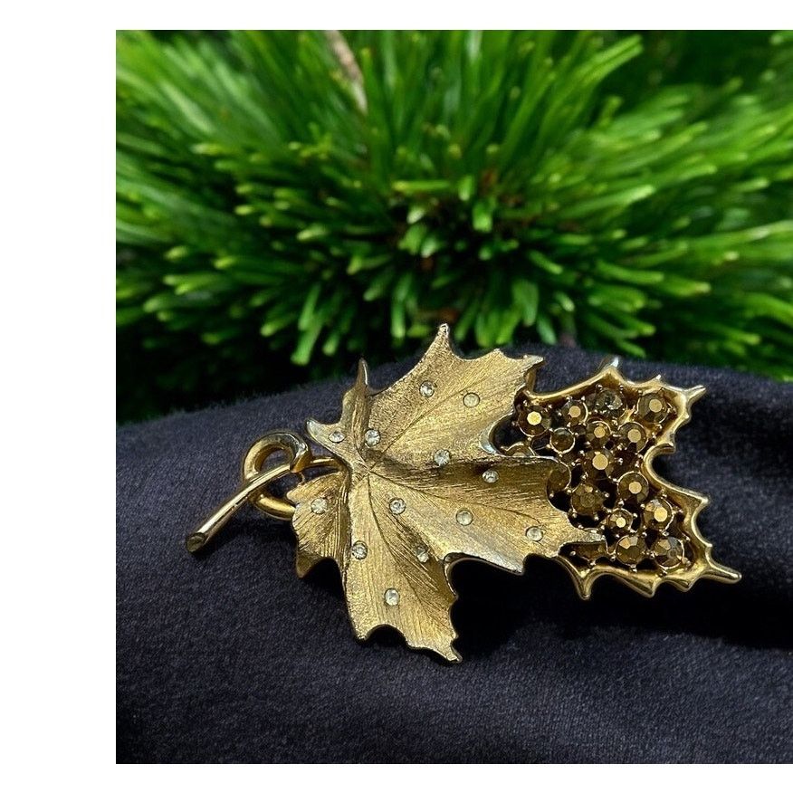 Unknown London Vintage Sarah Coventry Gold 2 Leaf Broach Jewelry Pin Stones Size ONE SIZE - 1 Thumbnail