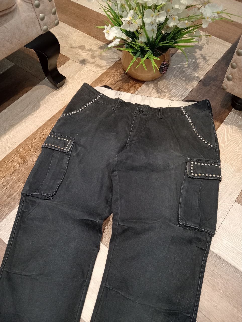 Japanese Brand POWER TO THE PEOPLE JAPAN FADED BLACK STUDDED CARGO PANTS Size US 36 / EU 52 - 3 Thumbnail