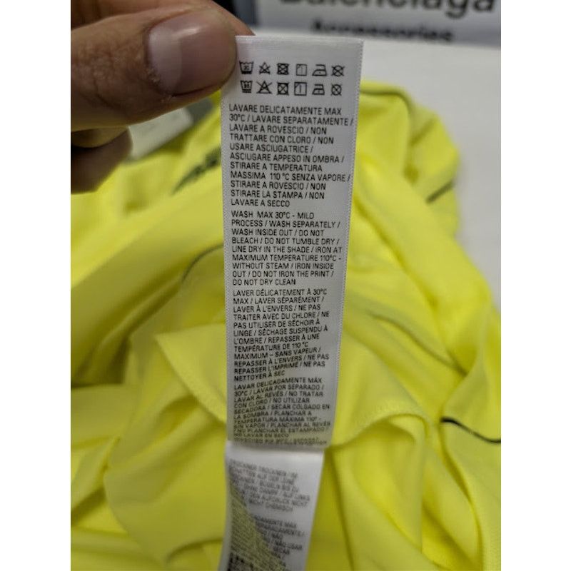 Balenciaga o1rshd1 Soccer Fluo Burly Hi Technical Jersey T-Shirt Yellow Size US XXL / EU 58 / 5 - 18 Thumbnail