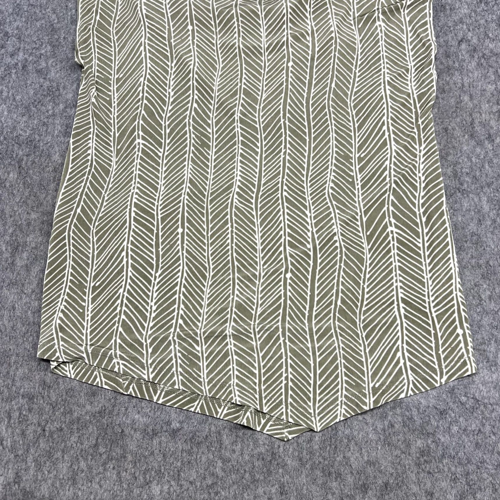 Vintage Chicos Shirt Womens 2 Green Cowl Neck Sleeveless Tunic Top Travelers Geometric Print Casual Summer Flexible Size XS / US 0-2 / IT 36-38 - 7 Thumbnail