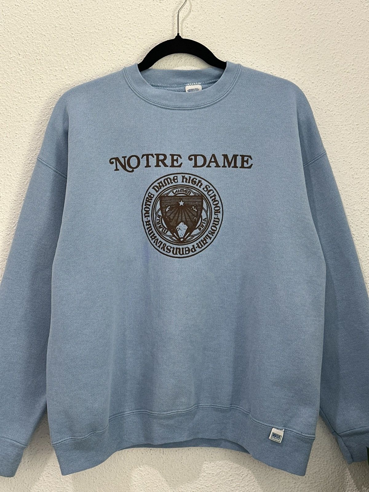 Vintage Vintage 80s Discus Athletic Notre Dame Baby Blue Crewneck L Size US L / EU 52-54 / 3 - 5 Thumbnail