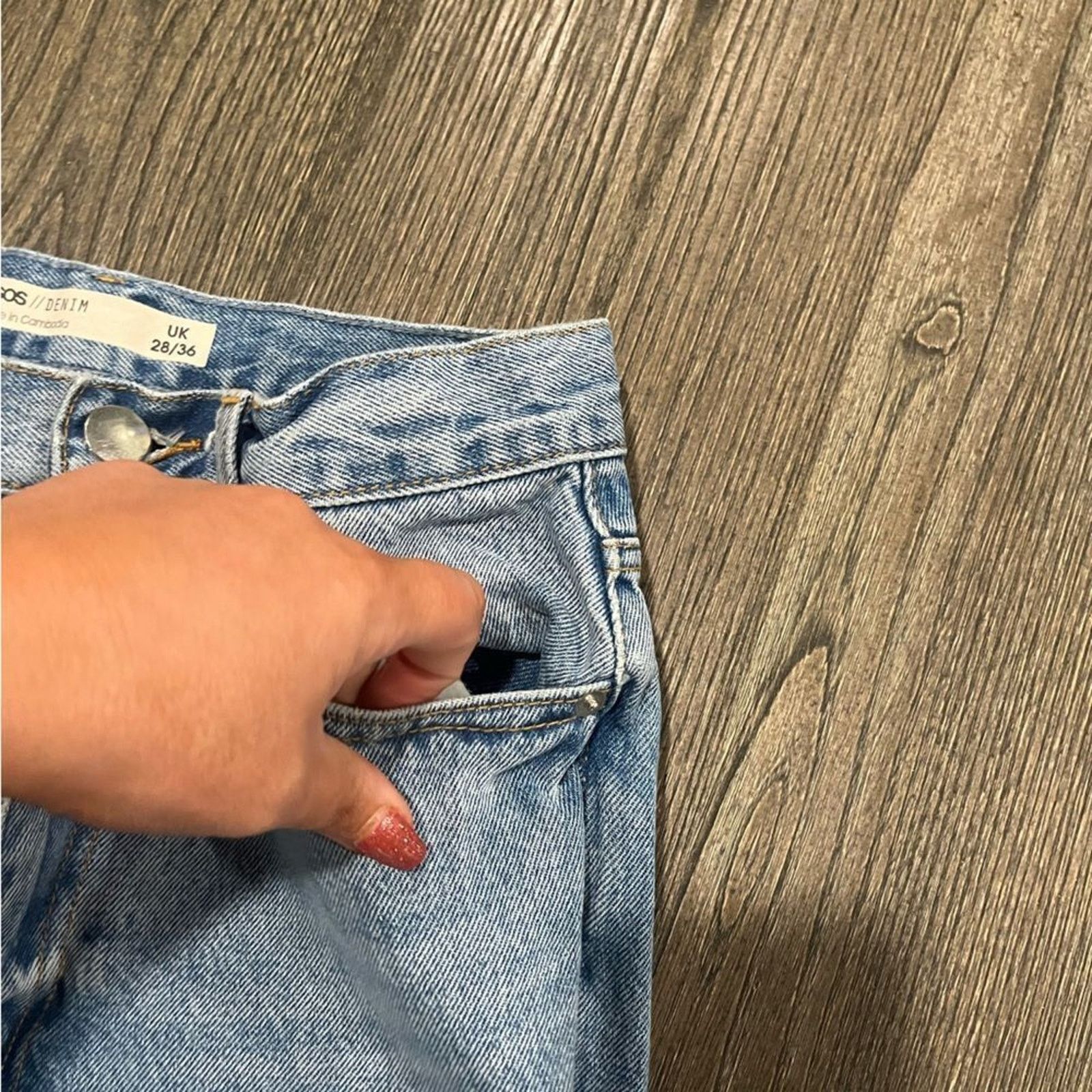 Asos ASOS Denim Blue Light Wash High Waisted Slim Mom Jeans28 Size 28" / US 6 / IT 42 - 8 Thumbnail