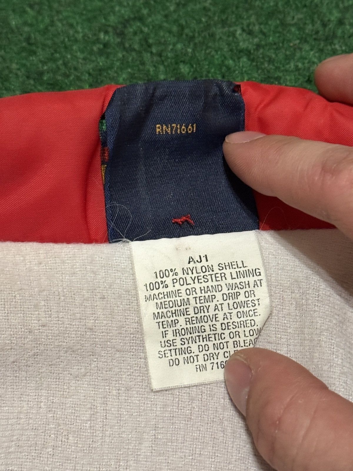 Vintage Lipton Tea Vintage Windbreaker XL Red Retro 80s 90s Jacket Size US XL / EU 56 / 4 - 4 Thumbnail