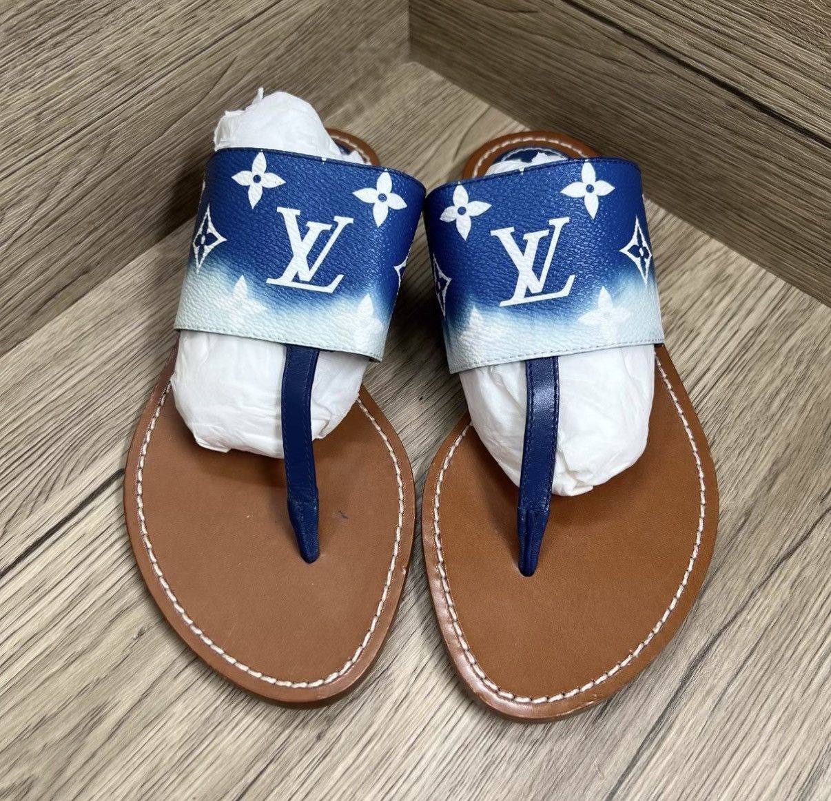 Louis Vuitton Louis Vuitton Palma Blue & White Monogram Thong Slippers J41 Size US 5 / IT 35 - 2 Thumbnail